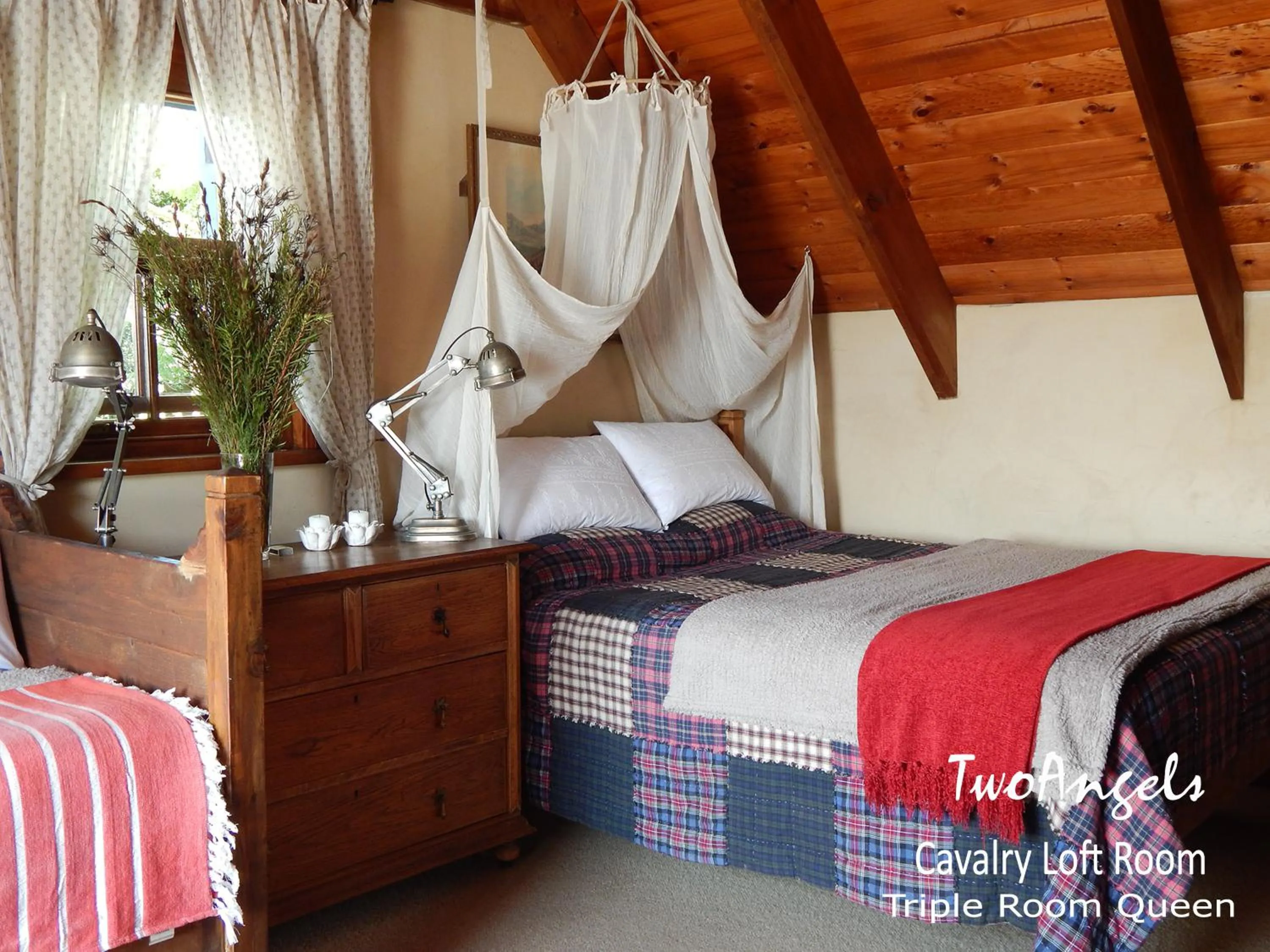 Bedroom, Bed in TwoAngels