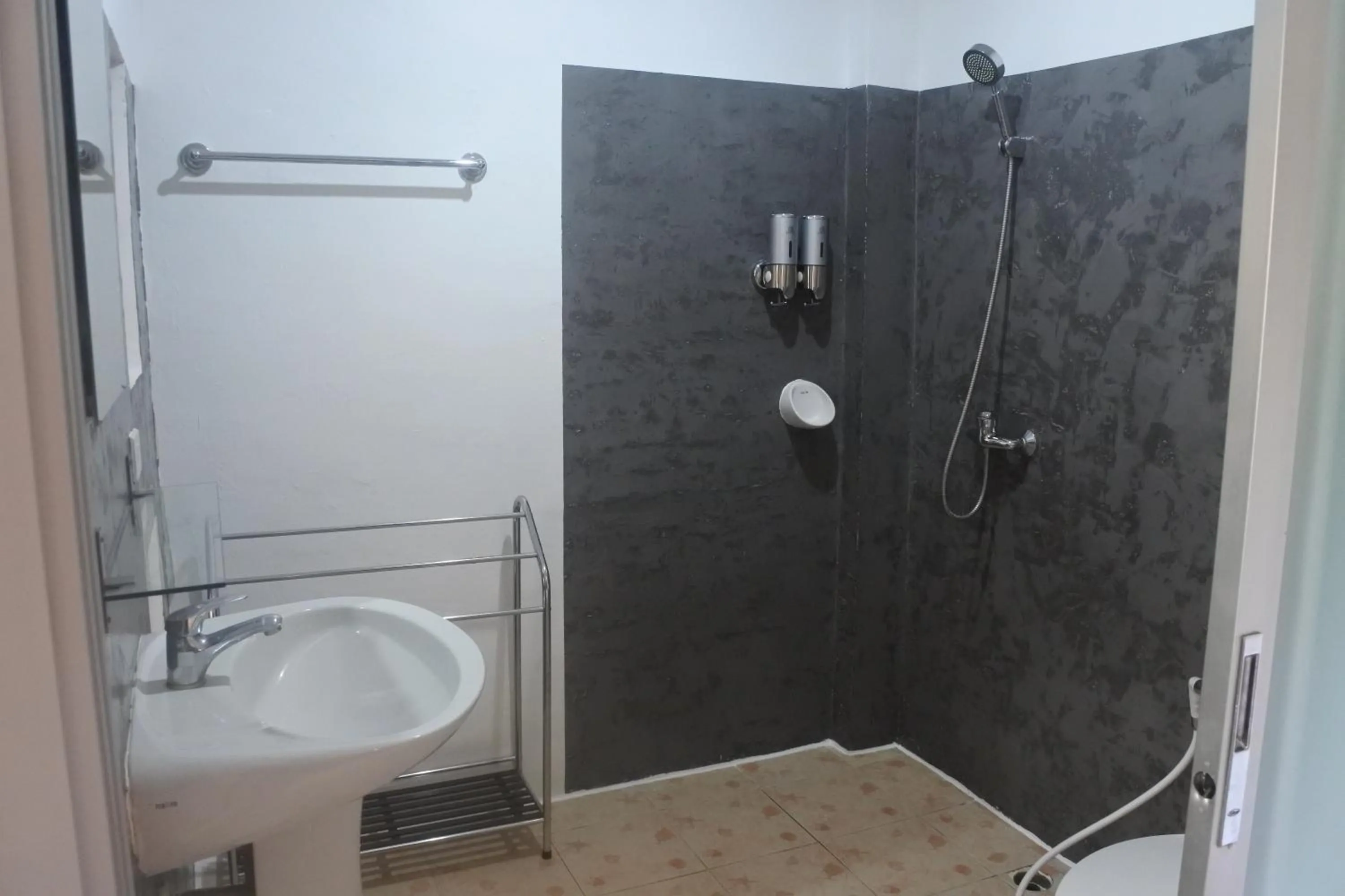 Bathroom in Hi Karon Beach