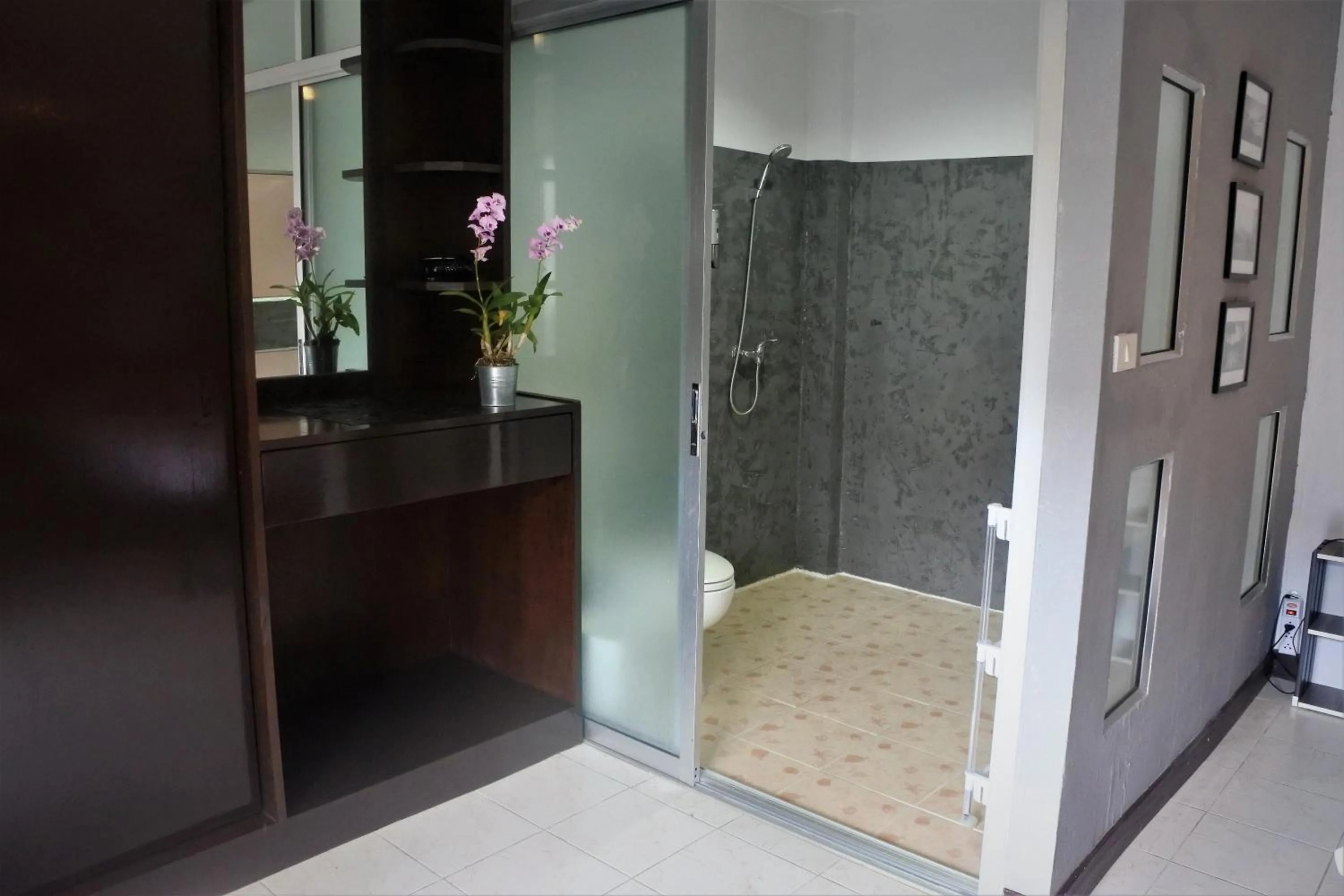 Bathroom in Hi Karon Beach