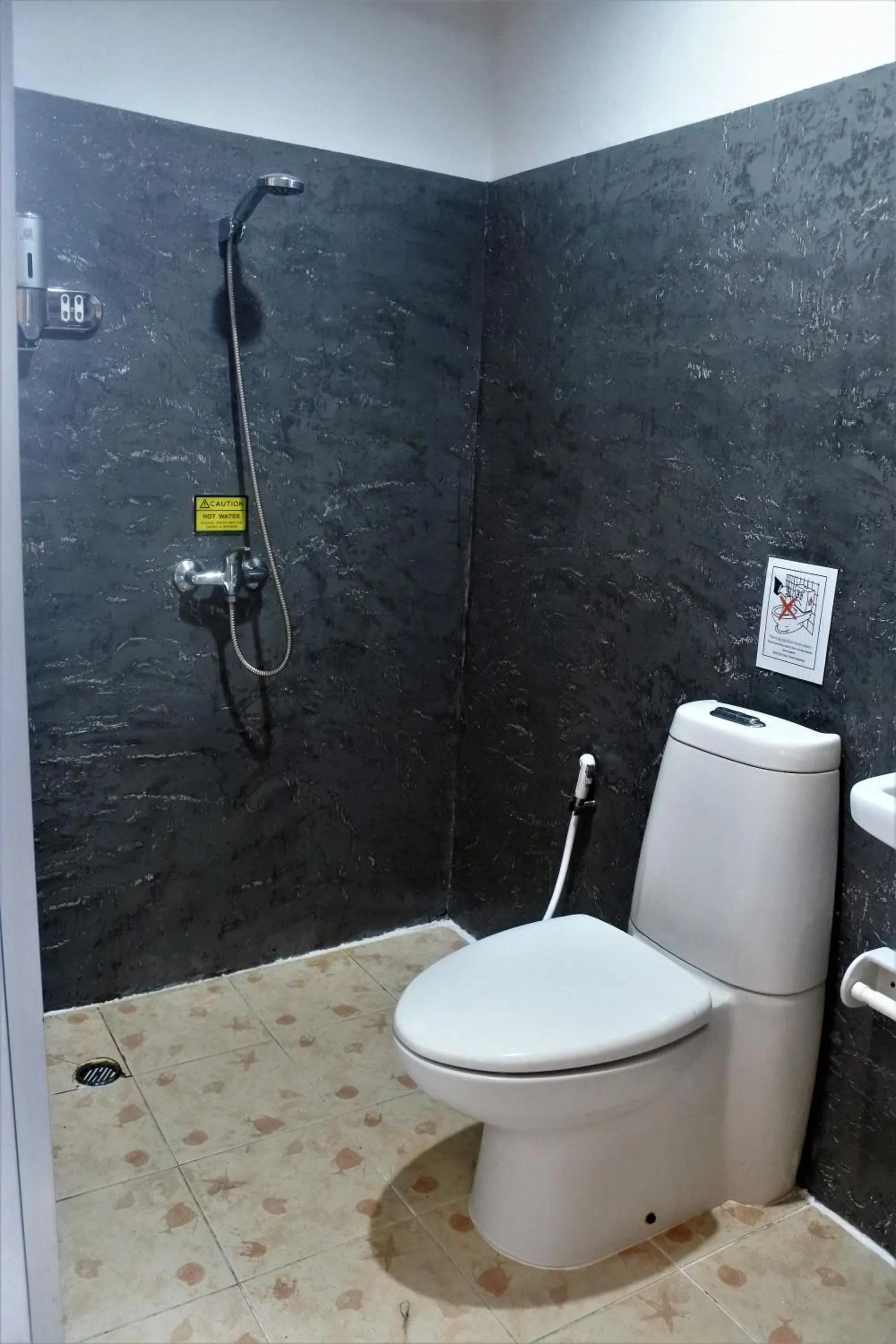 Bathroom in Hi Karon Beach