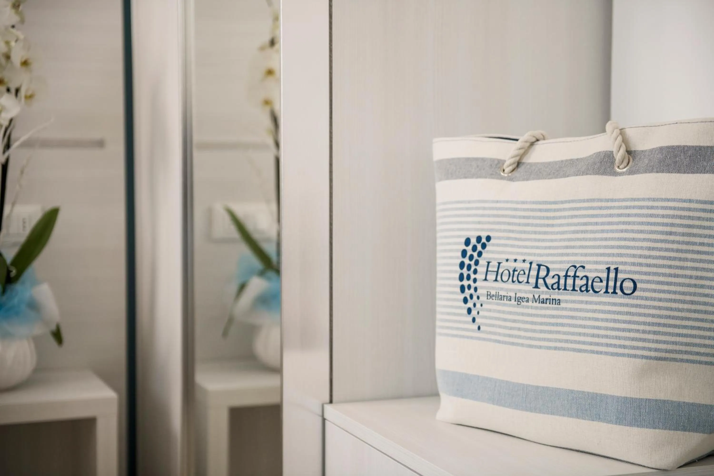 wardrobe in Hotel Raffaello