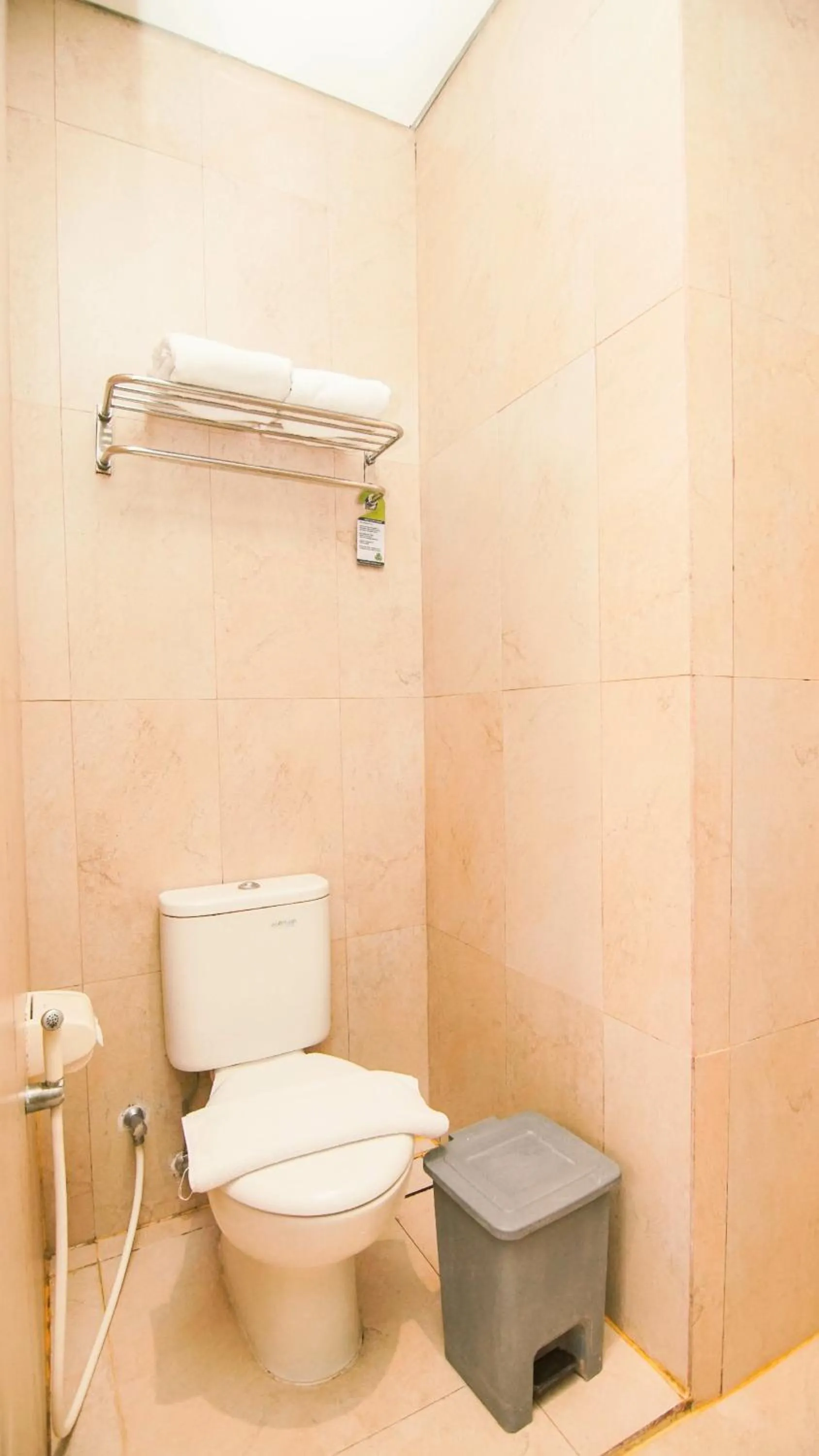 Bathroom in Kapal Garden Hotel at Rekreasi Sengkaling