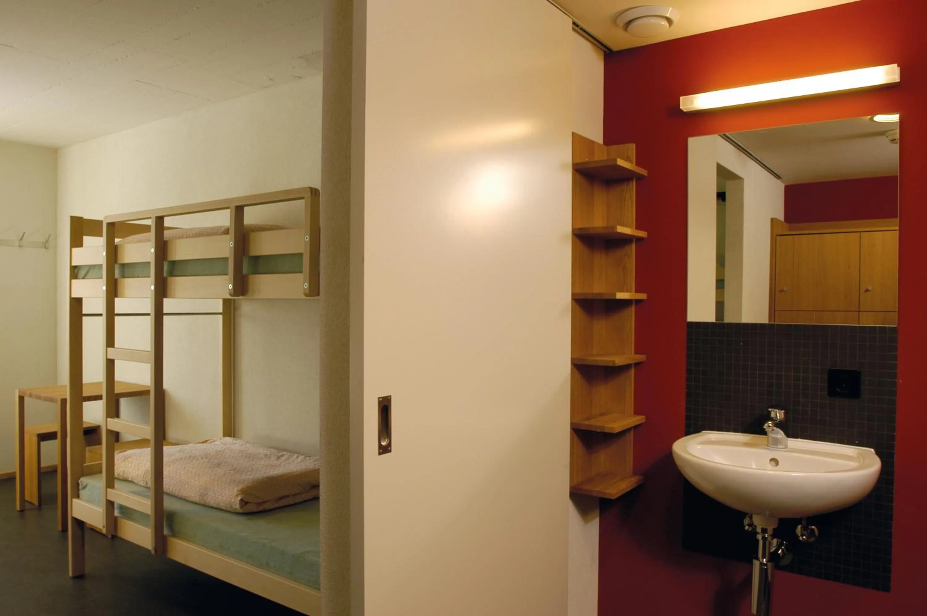 Bathroom, Bed in Valbella-Lenzerheide Youth Hostel