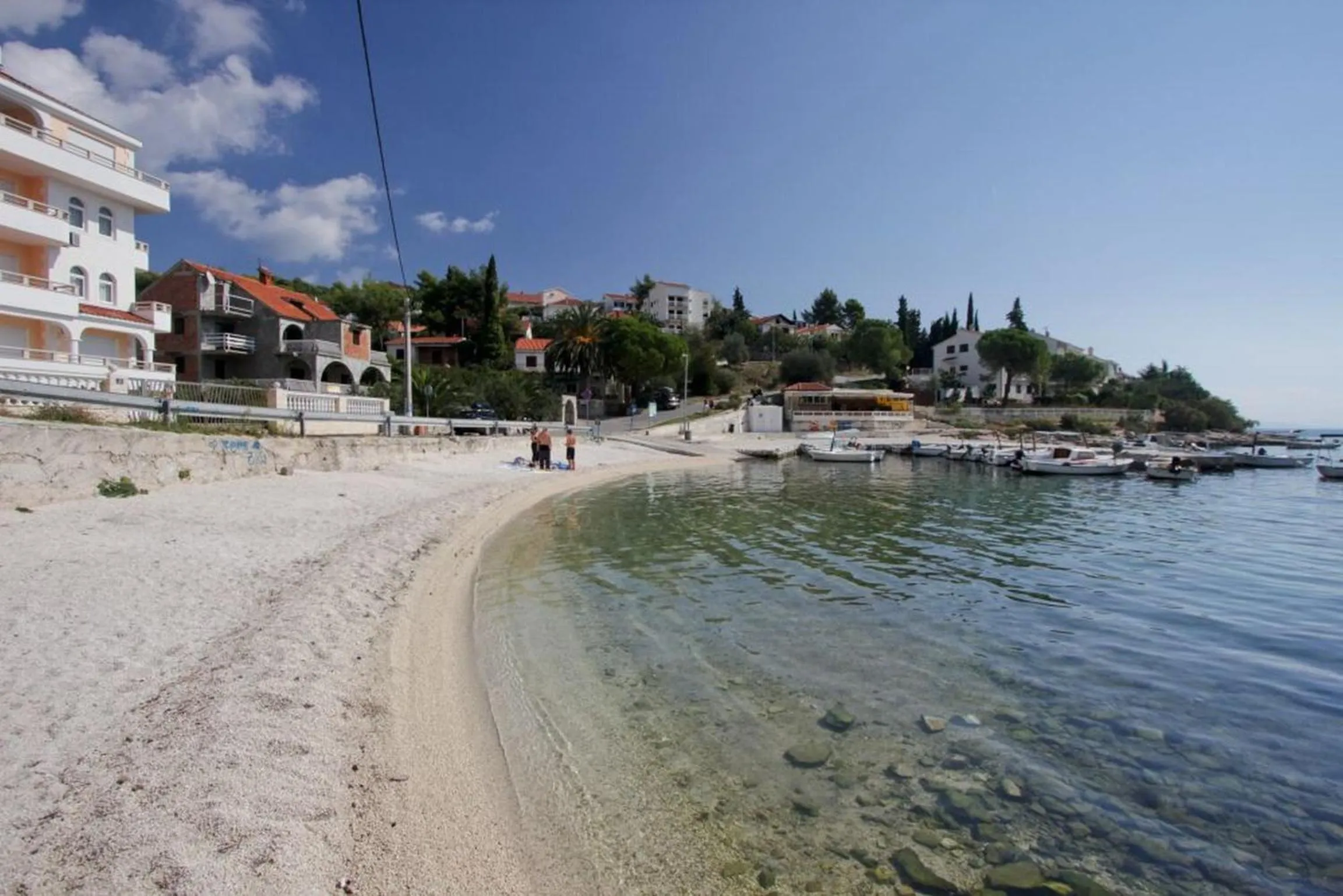 Beach in Apartments Doris