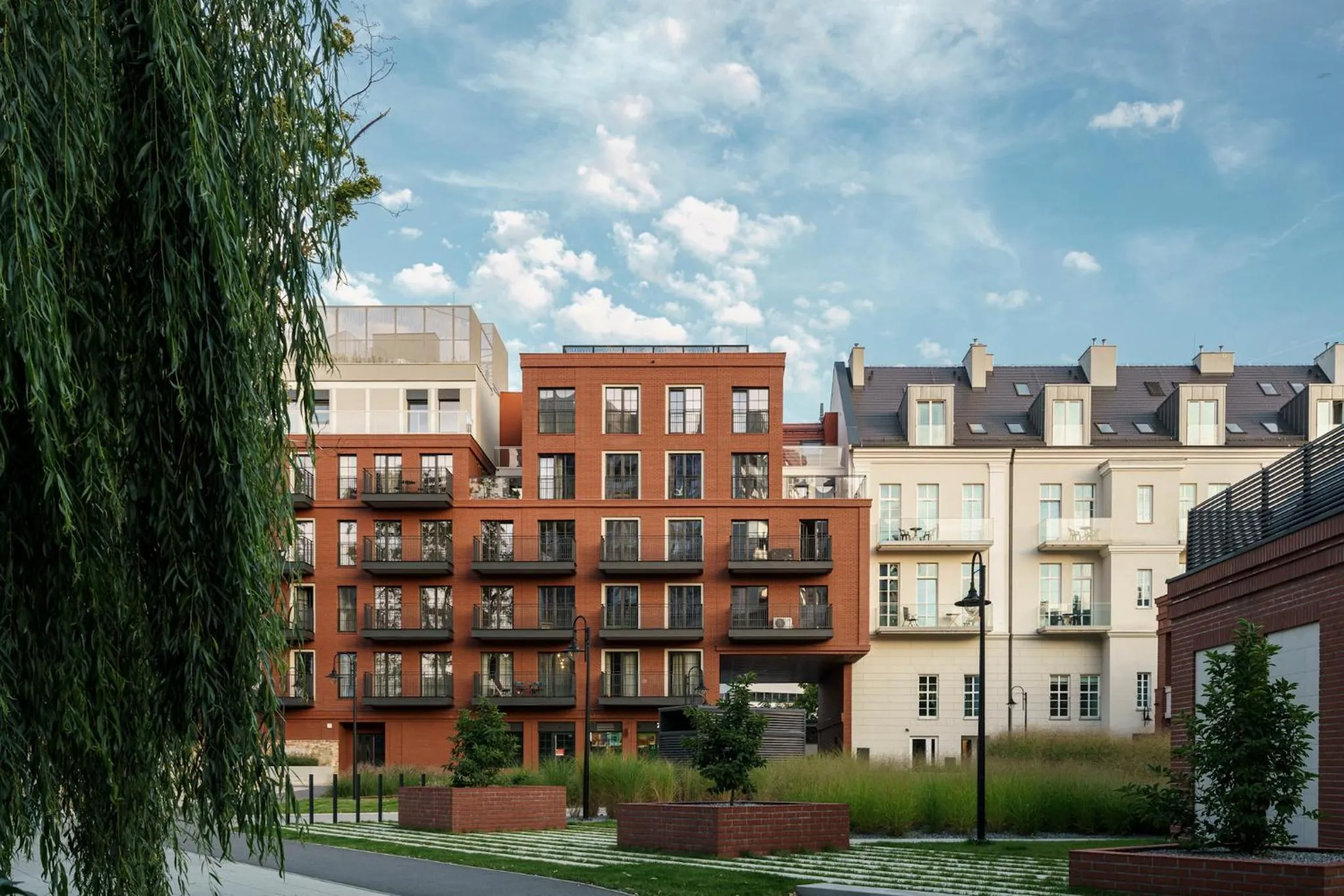 Property building in Absyntapart - Bulwar Staromiejski