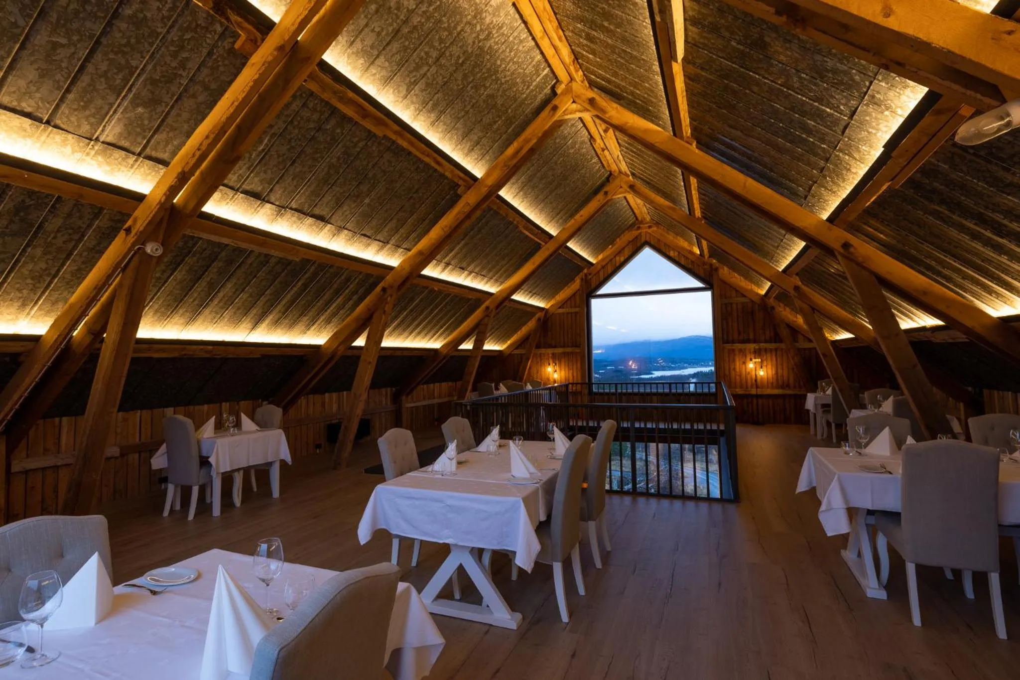 Restaurant/places to eat in Aurora Borealis Observatory