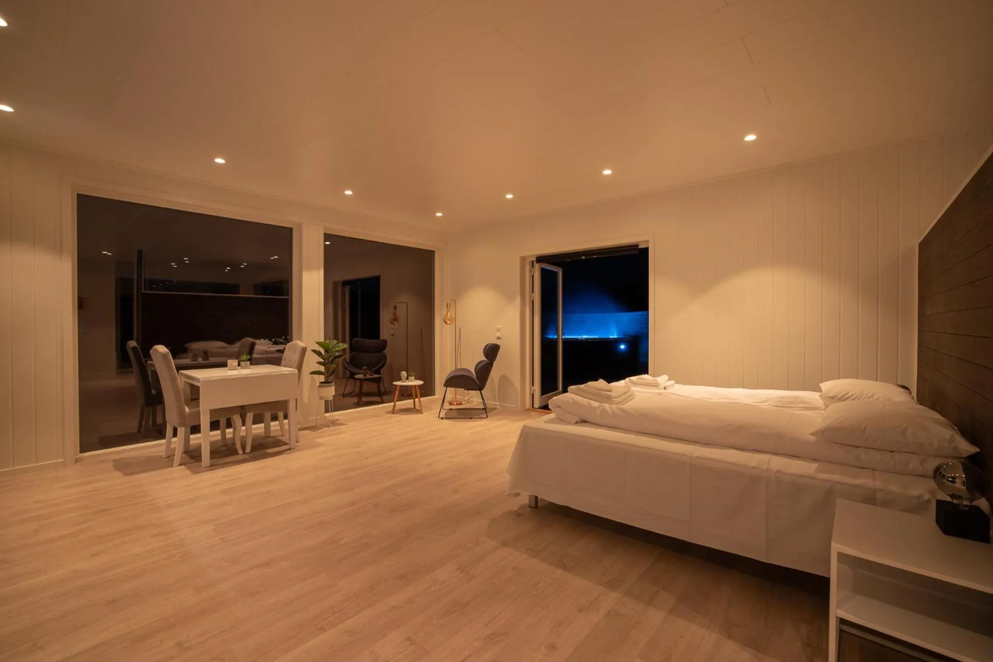 Living room, Bed in Aurora Borealis Observatory