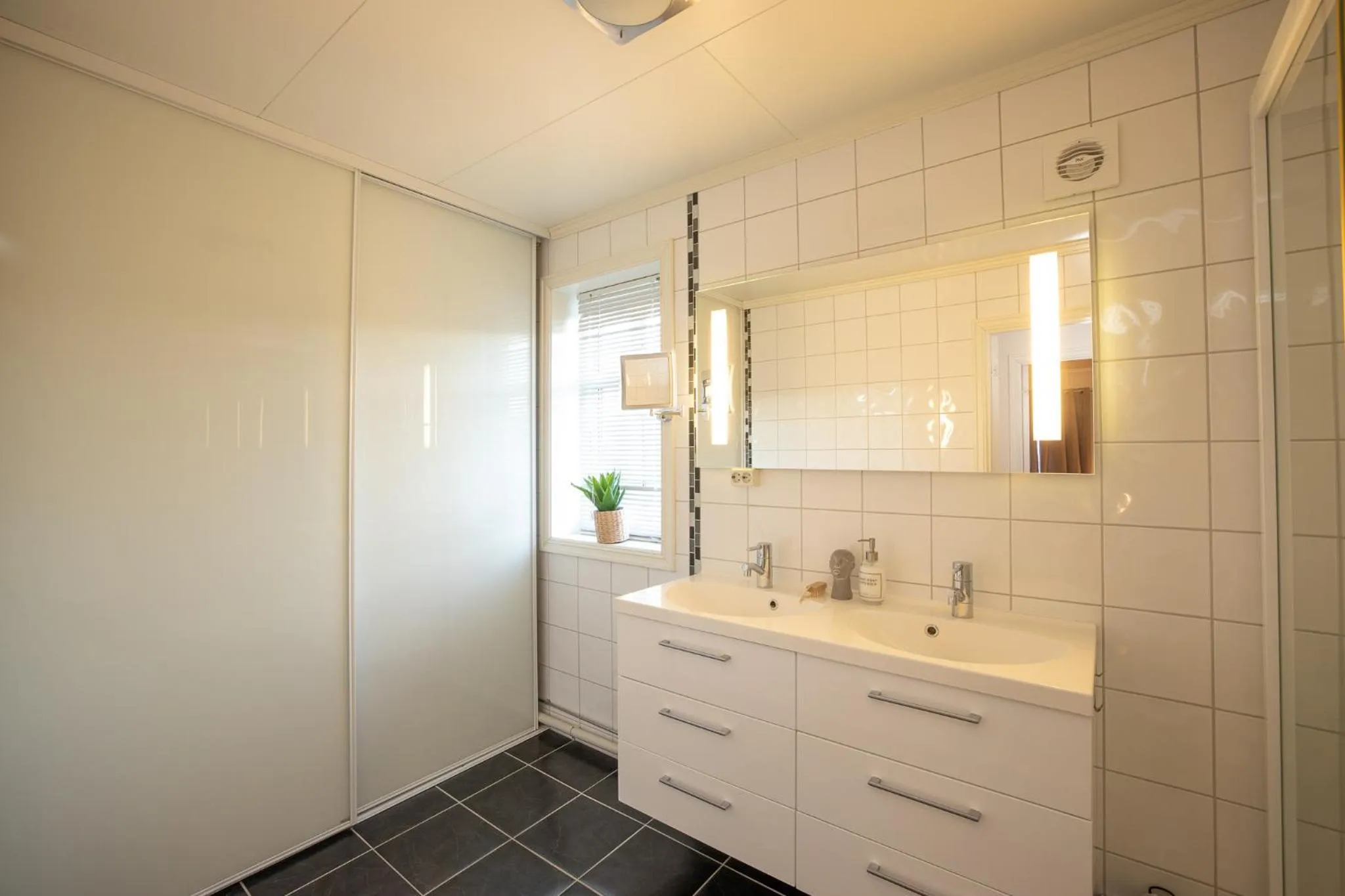 Bathroom in Aurora Borealis Observatory