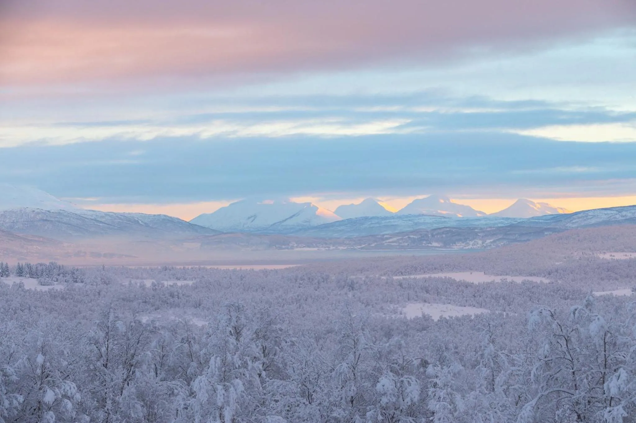 Day in Aurora Borealis Observatory