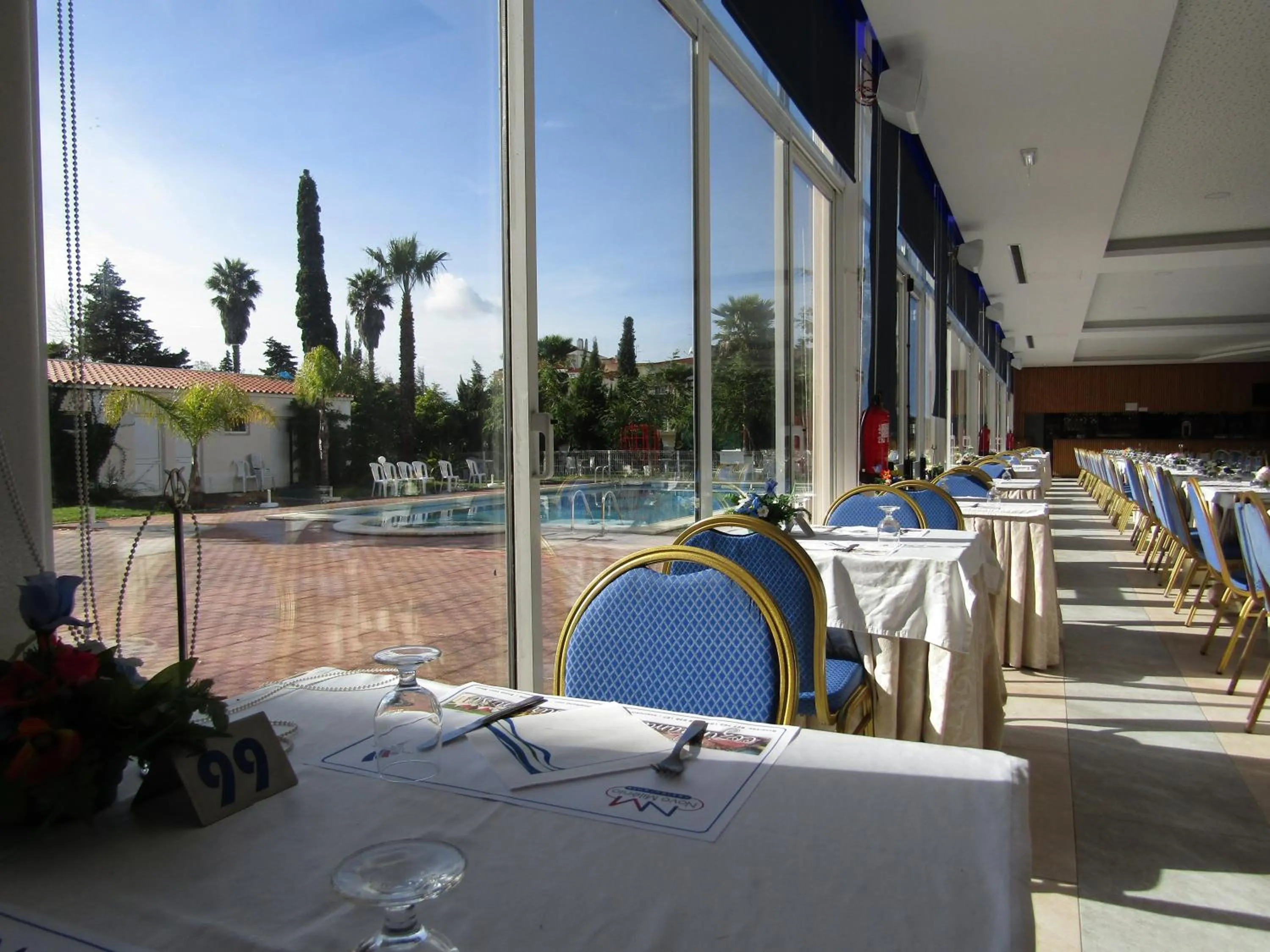 Restaurant/places to eat in Hotel Caldas Internacional
