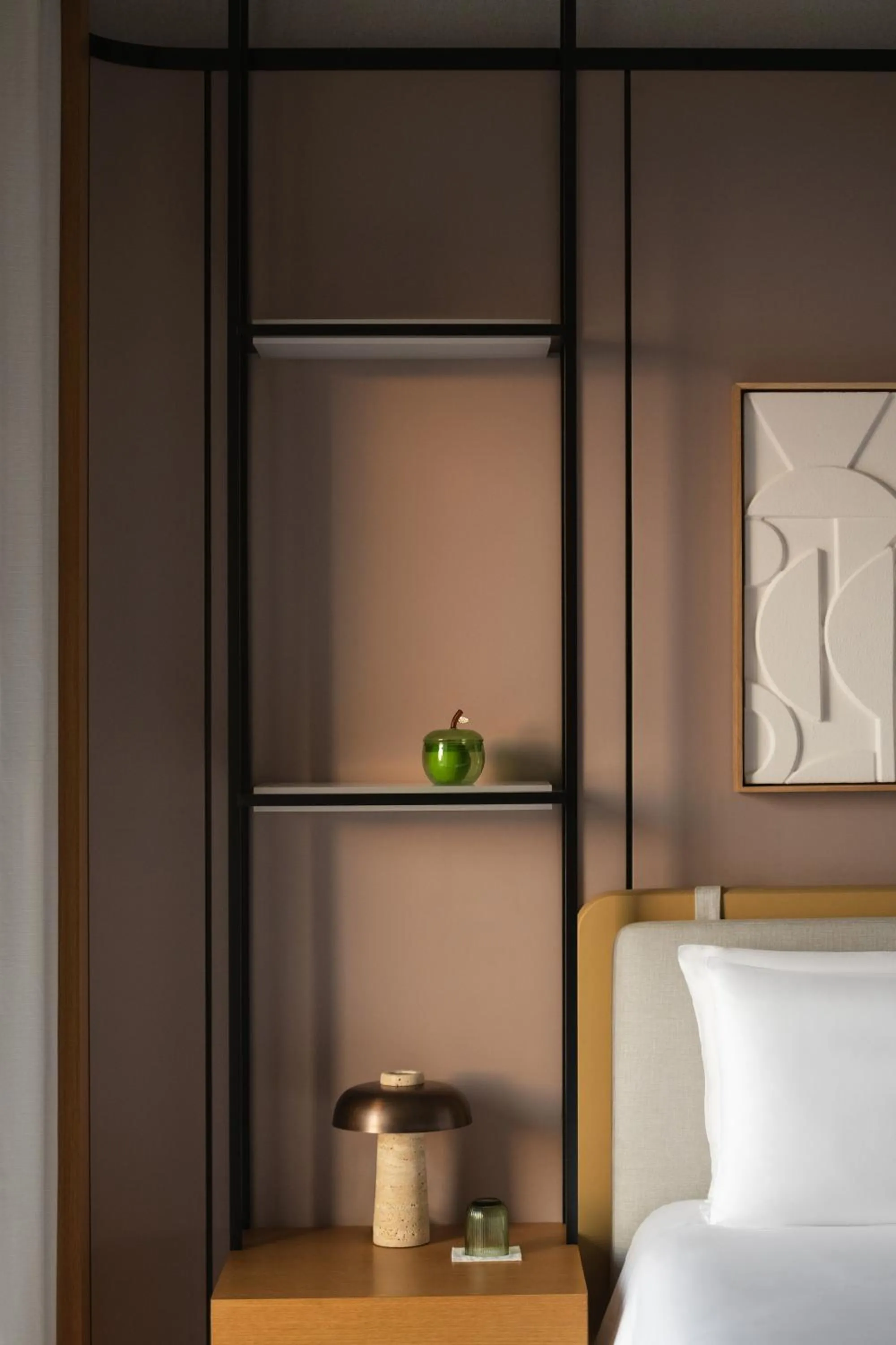 Bedroom, Bed in Caesars Palace Dubai