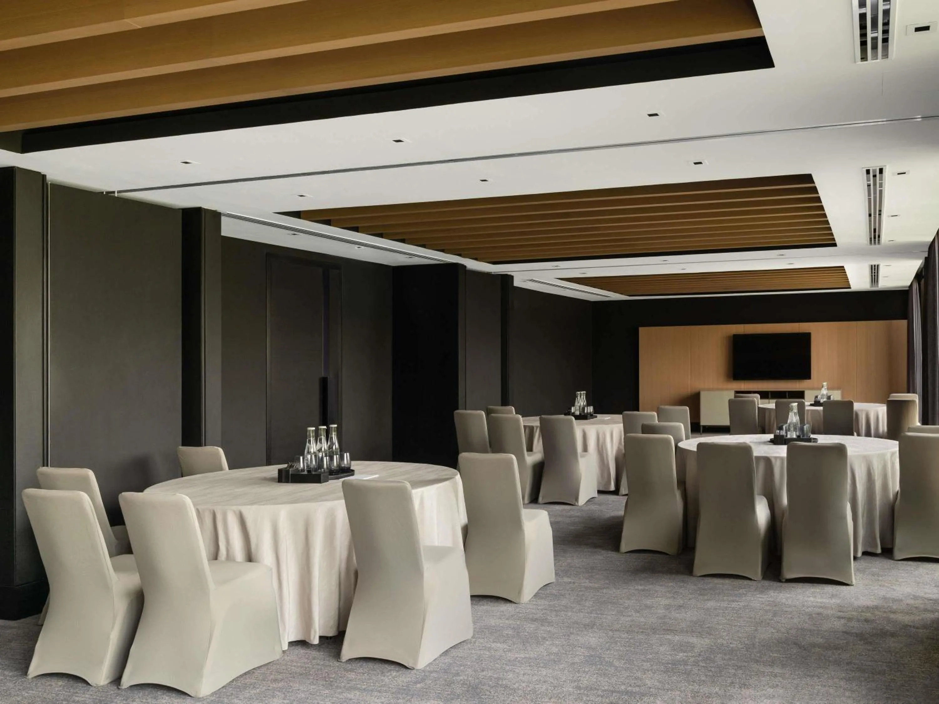 Meeting/conference room in Delano Dubai at Bluewaters
