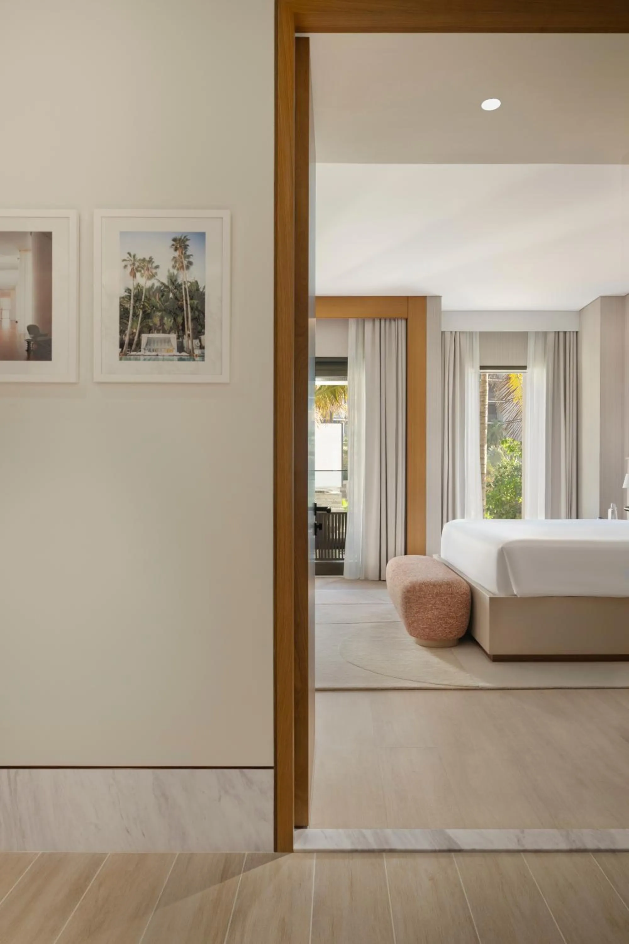 View (from property/room), Bed in Caesars Palace Dubai