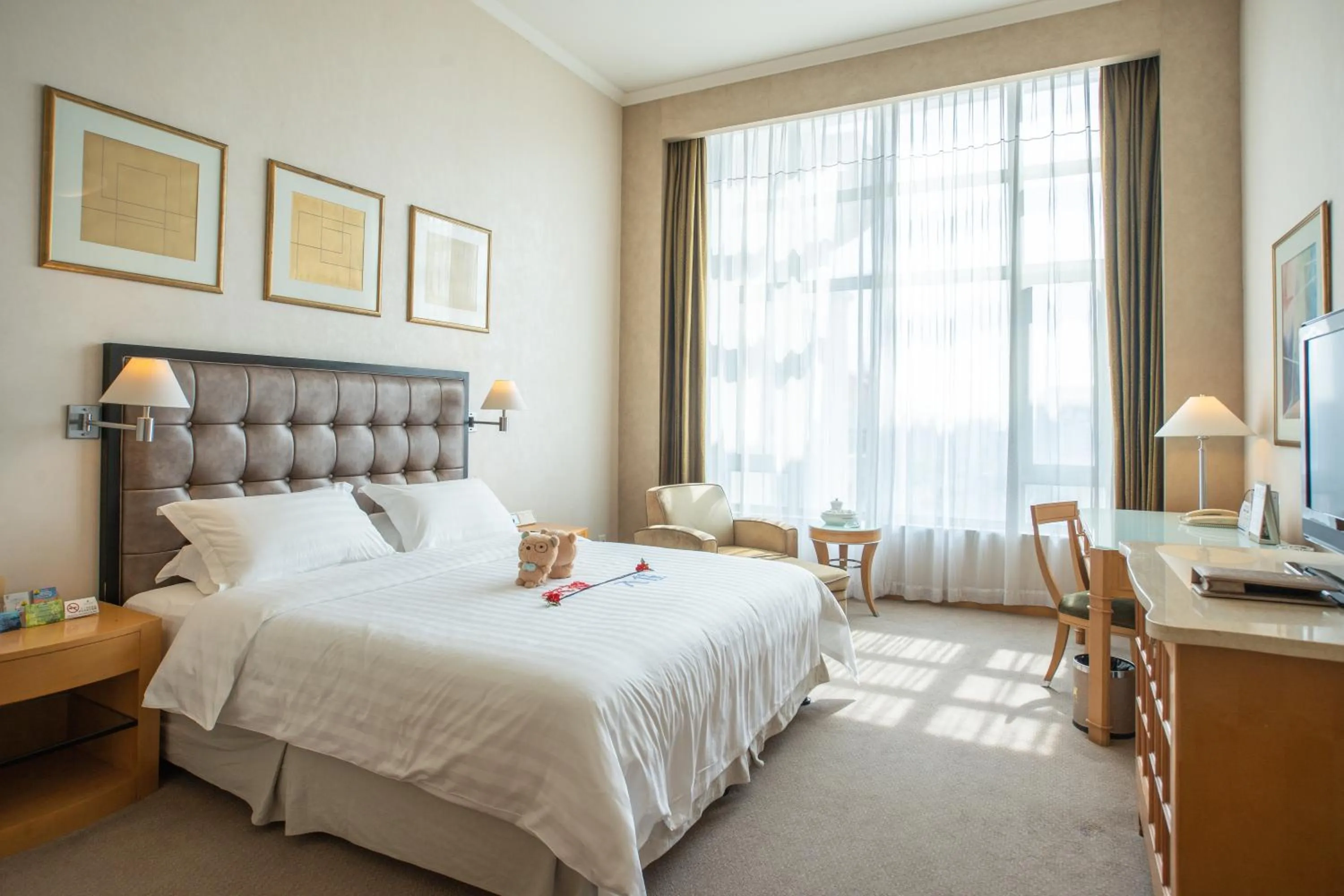 Bedroom, Bed in Shantou Junhua Haiyi Hotel