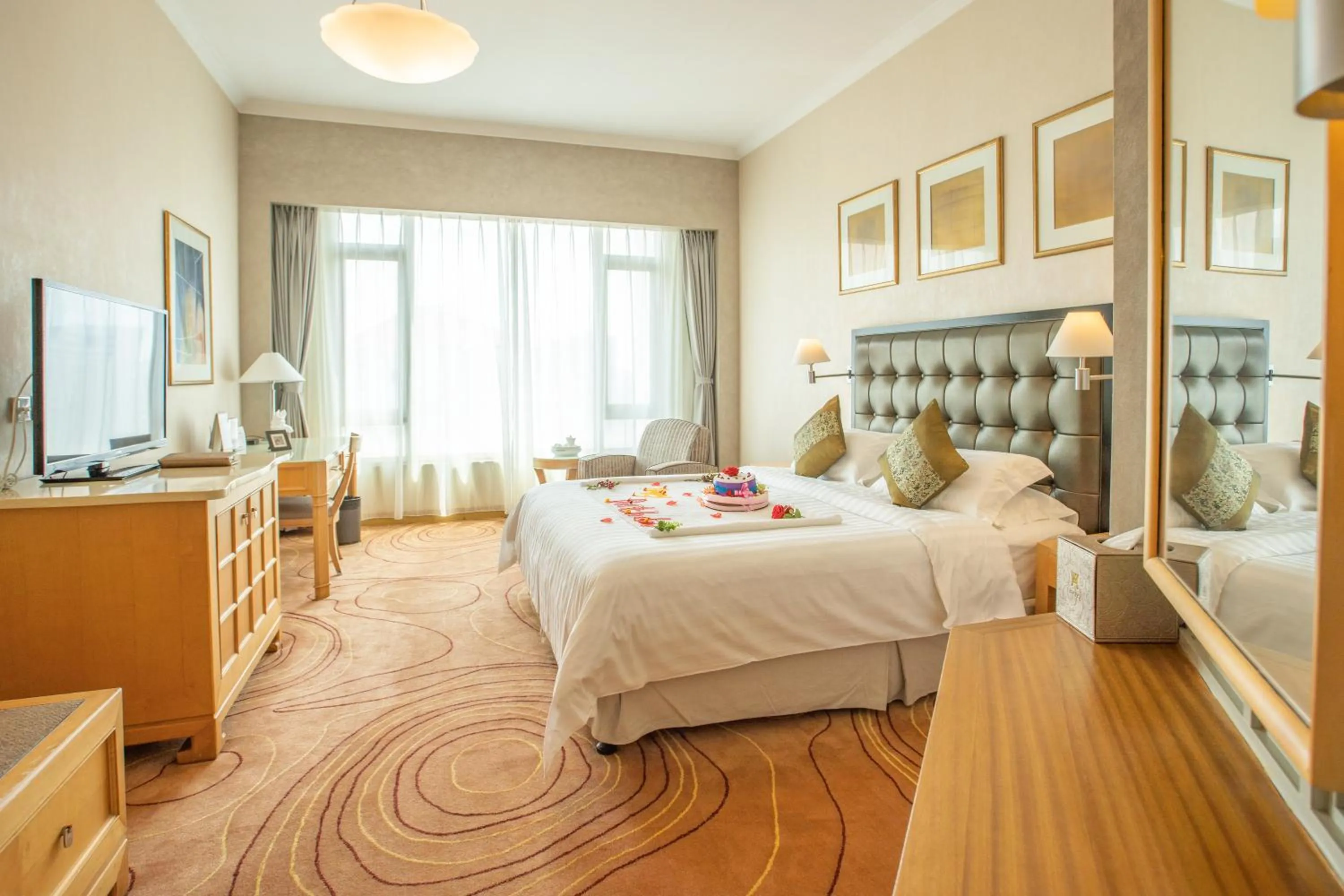 Bedroom, Bed in Shantou Junhua Haiyi Hotel