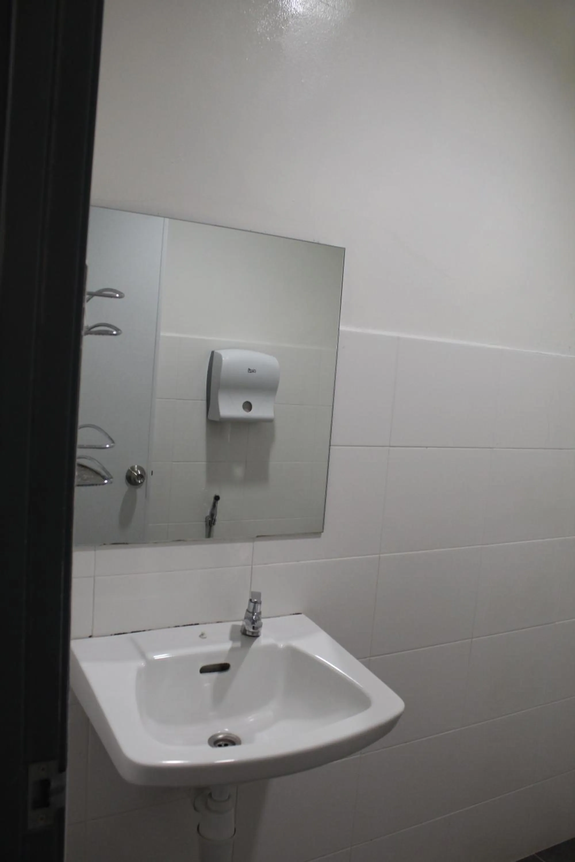 Bathroom in Grand Inn Hotel - Macalister Road