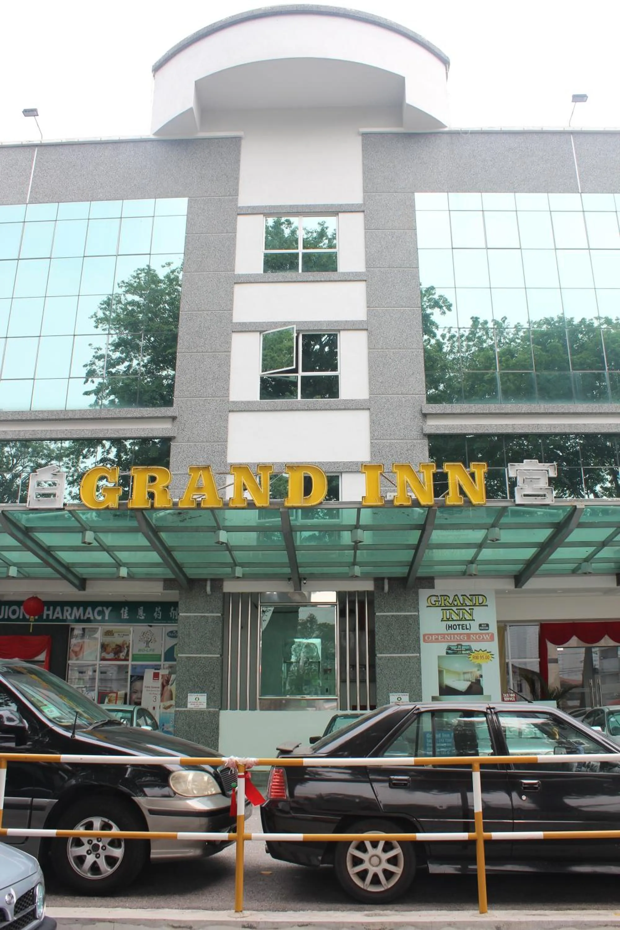 Property building in Grand Inn Hotel - Macalister Road