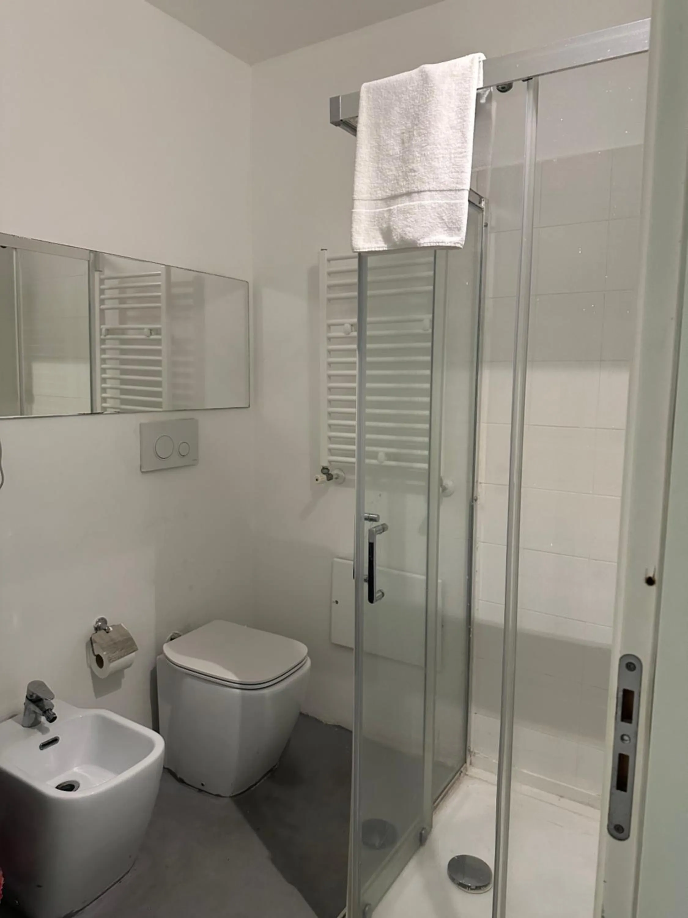 Shower in Agatha Cosy