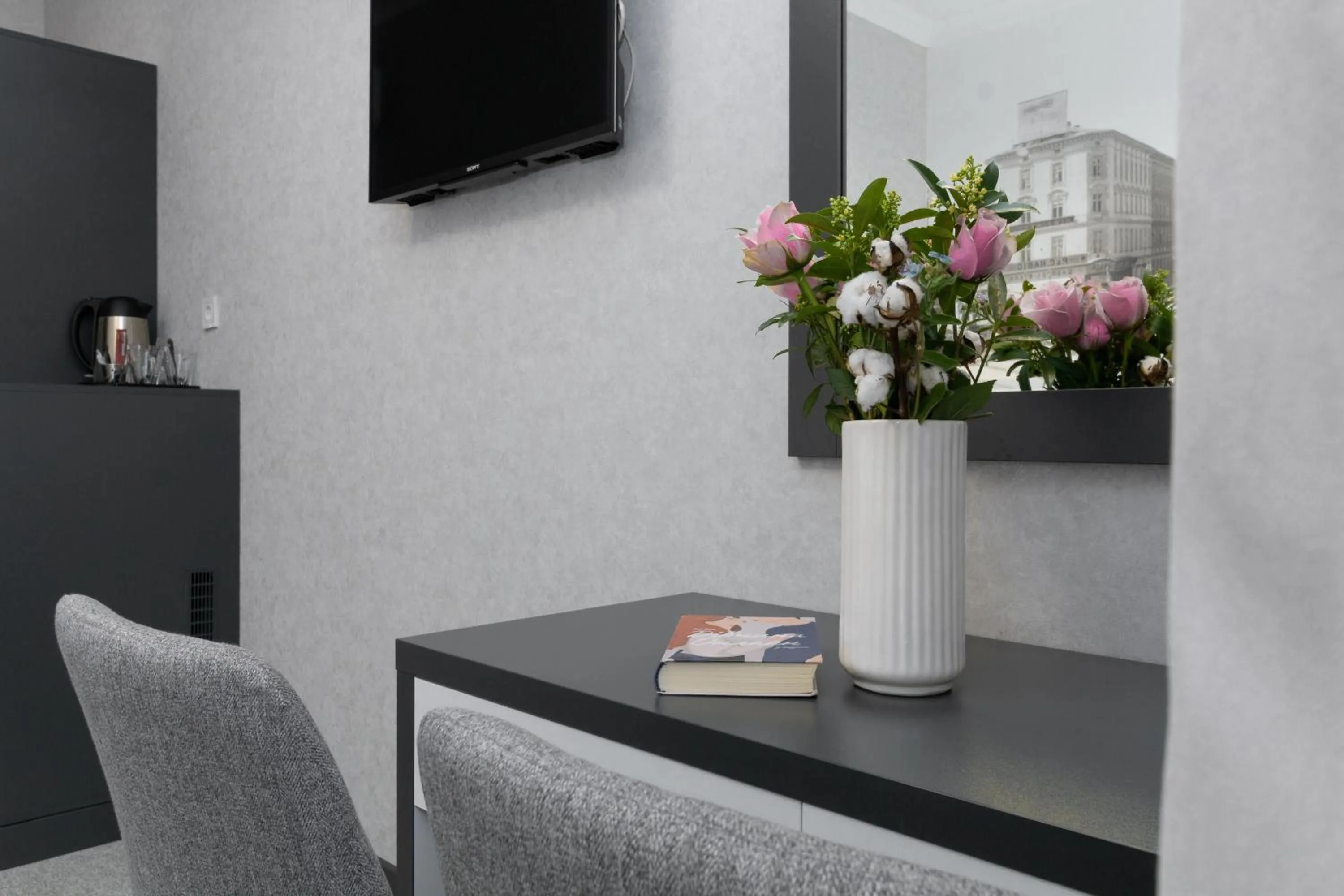 Photo of the whole room in Opera Passage Hotel & Apartments