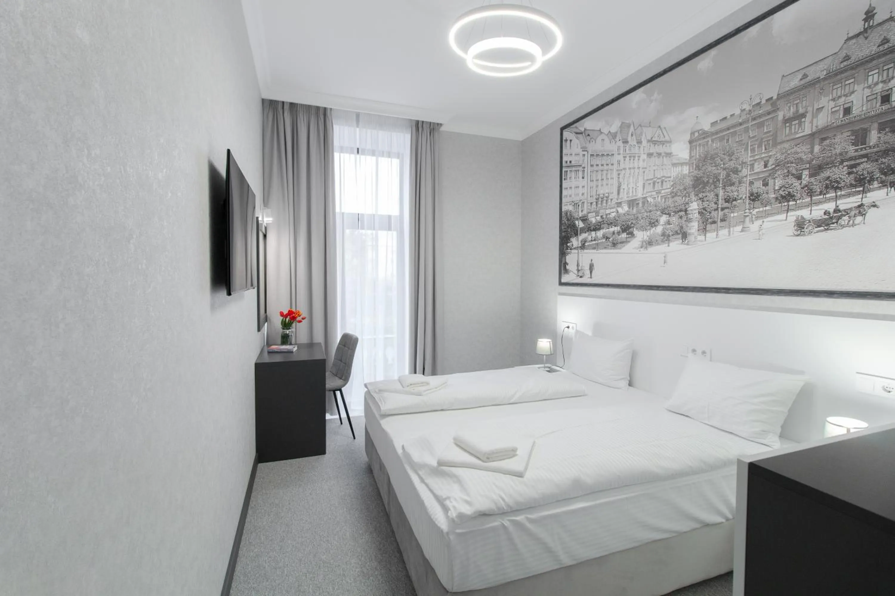 Bed in Opera Passage Hotel & Apartments