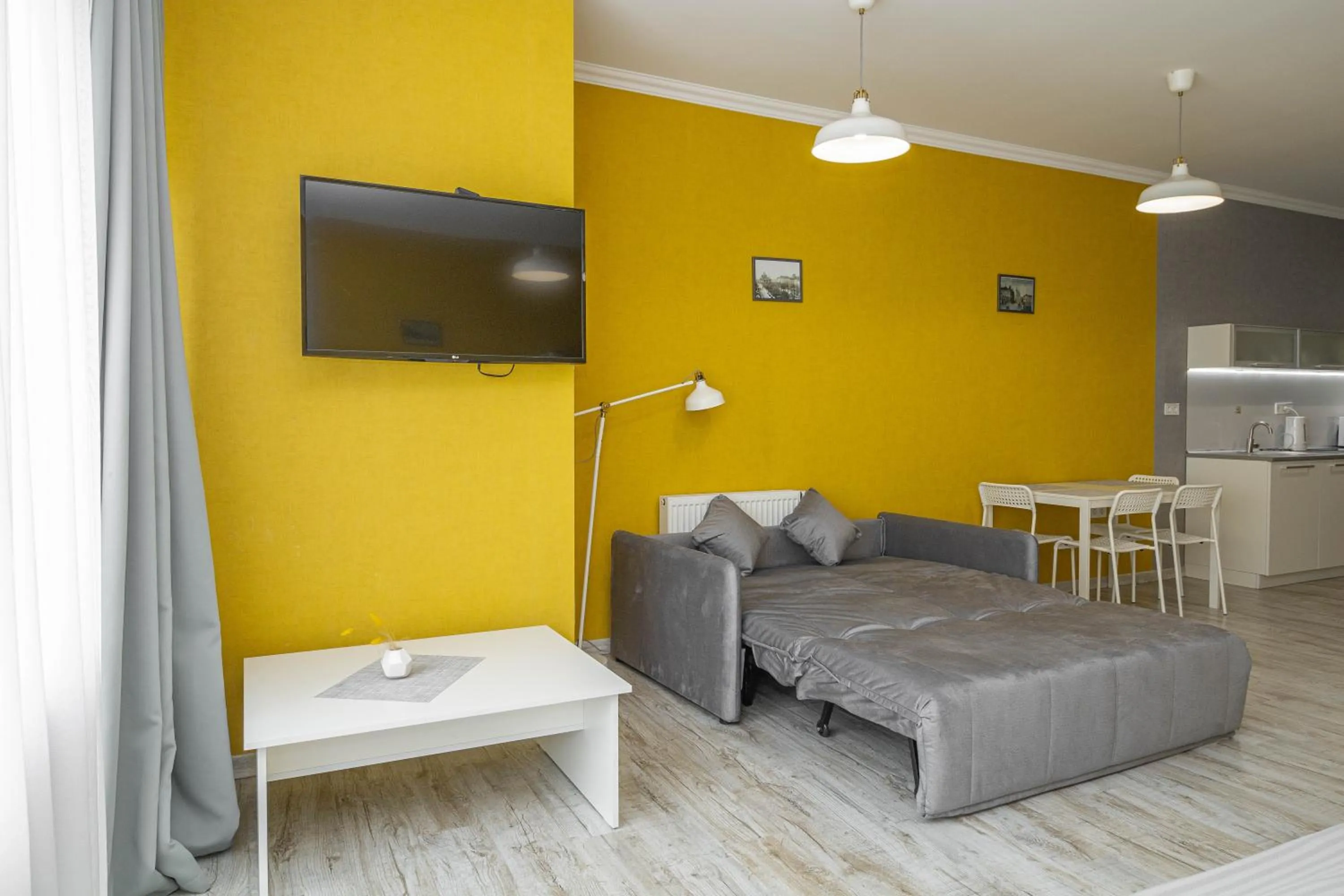 TV and multimedia in Opera Passage Hotel & Apartments