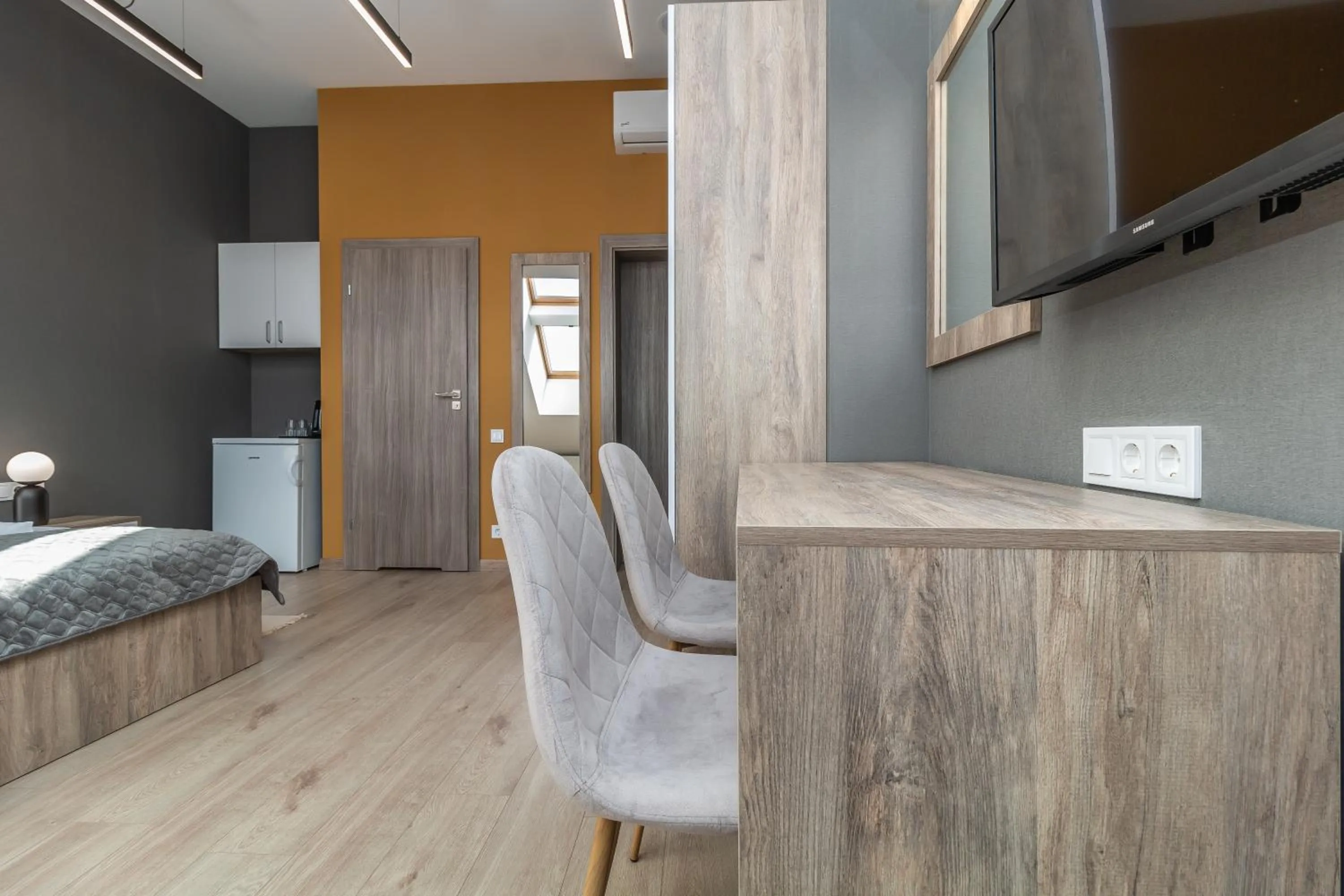 Bed in Opera Passage Hotel & Apartments