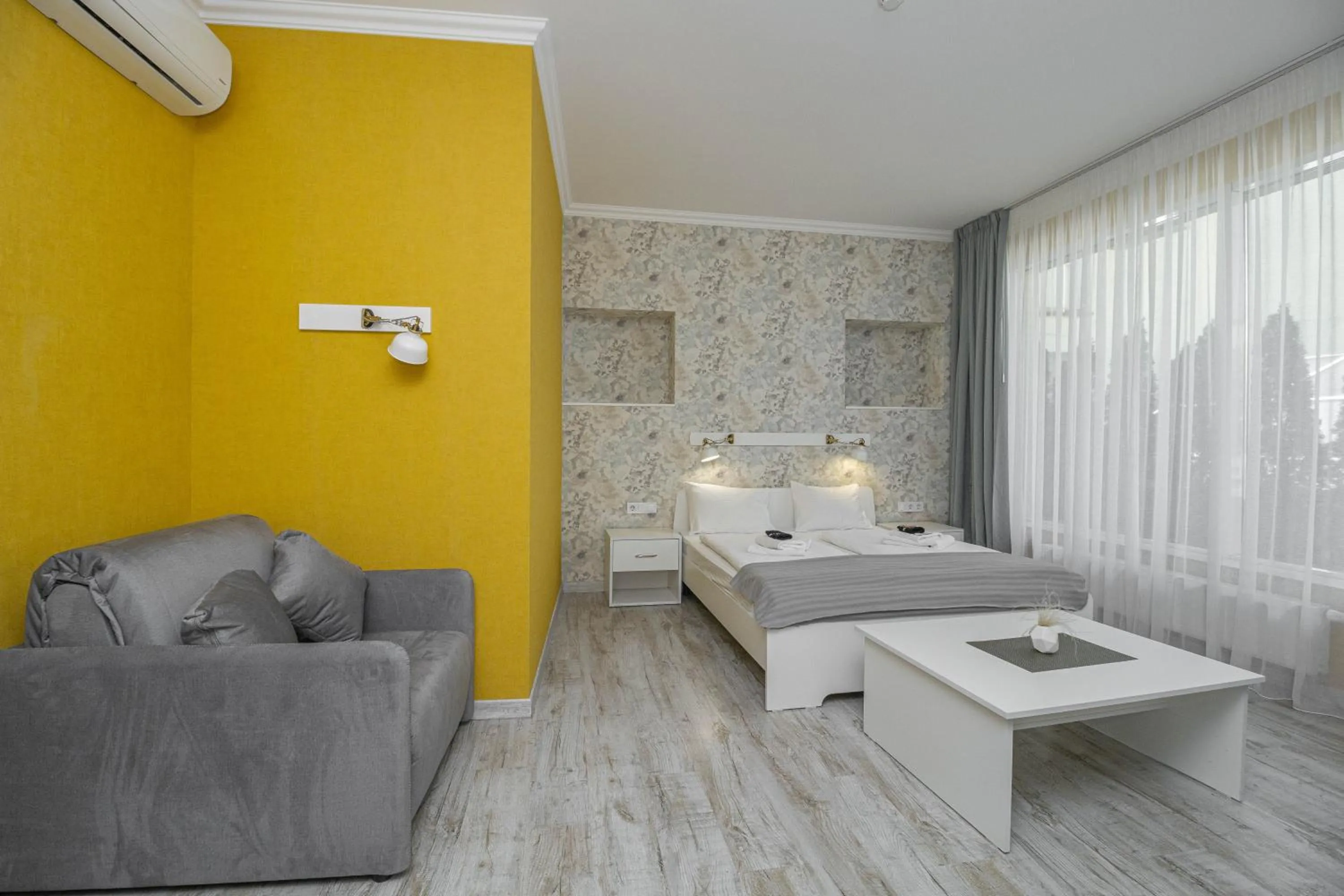 Bed in Opera Passage Hotel & Apartments