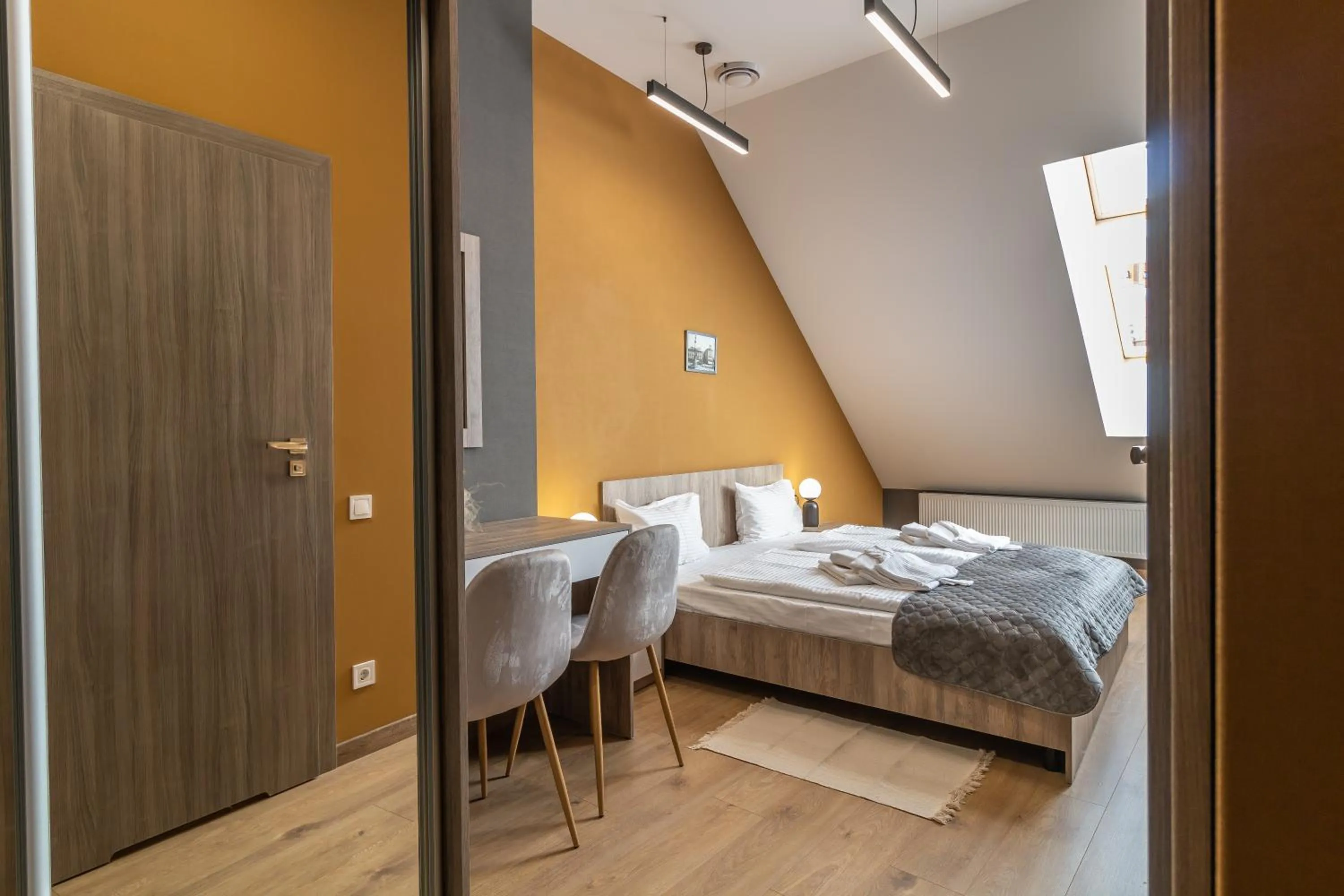 Bed in Opera Passage Hotel & Apartments