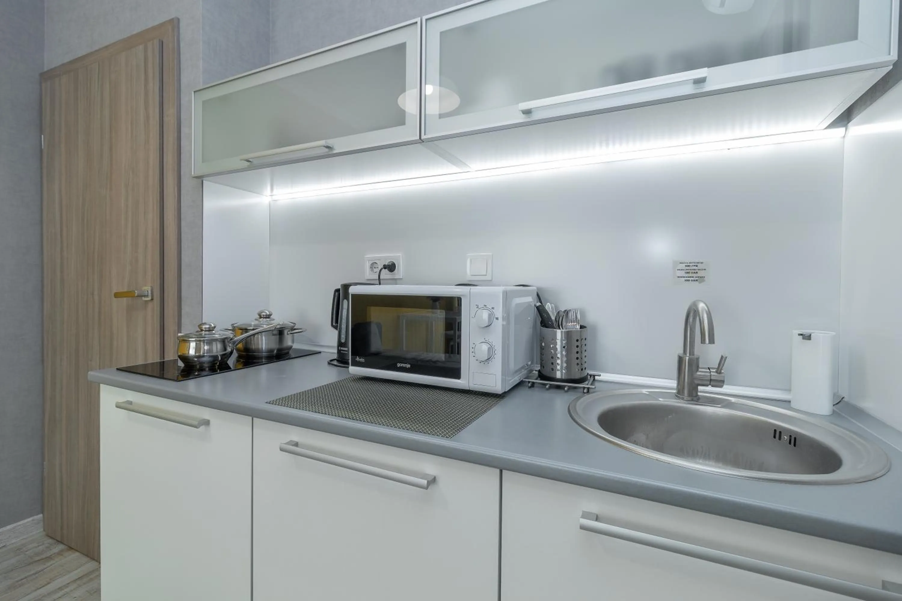 Coffee/tea facilities in Opera Passage Hotel & Apartments