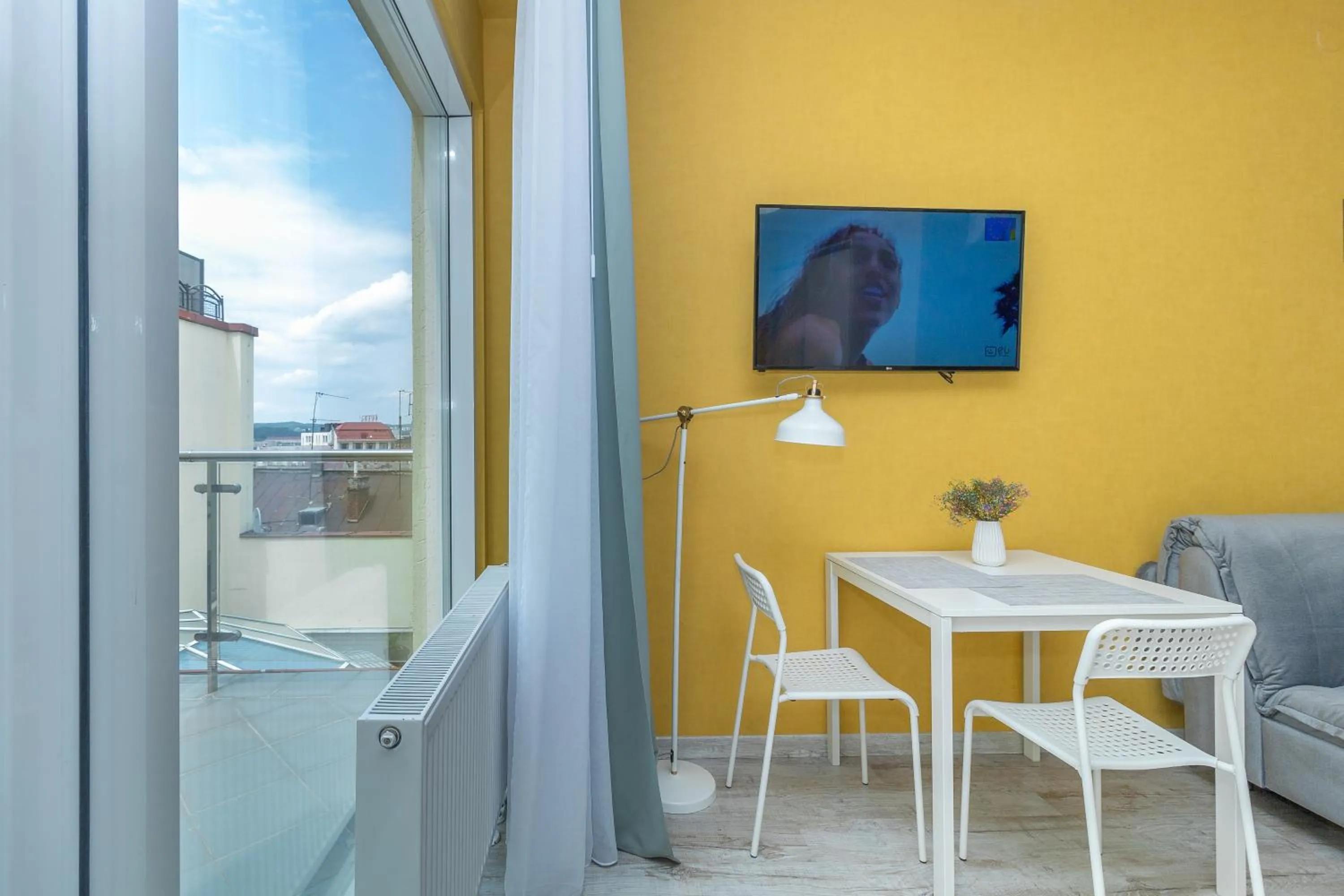 TV and multimedia in Opera Passage Hotel & Apartments