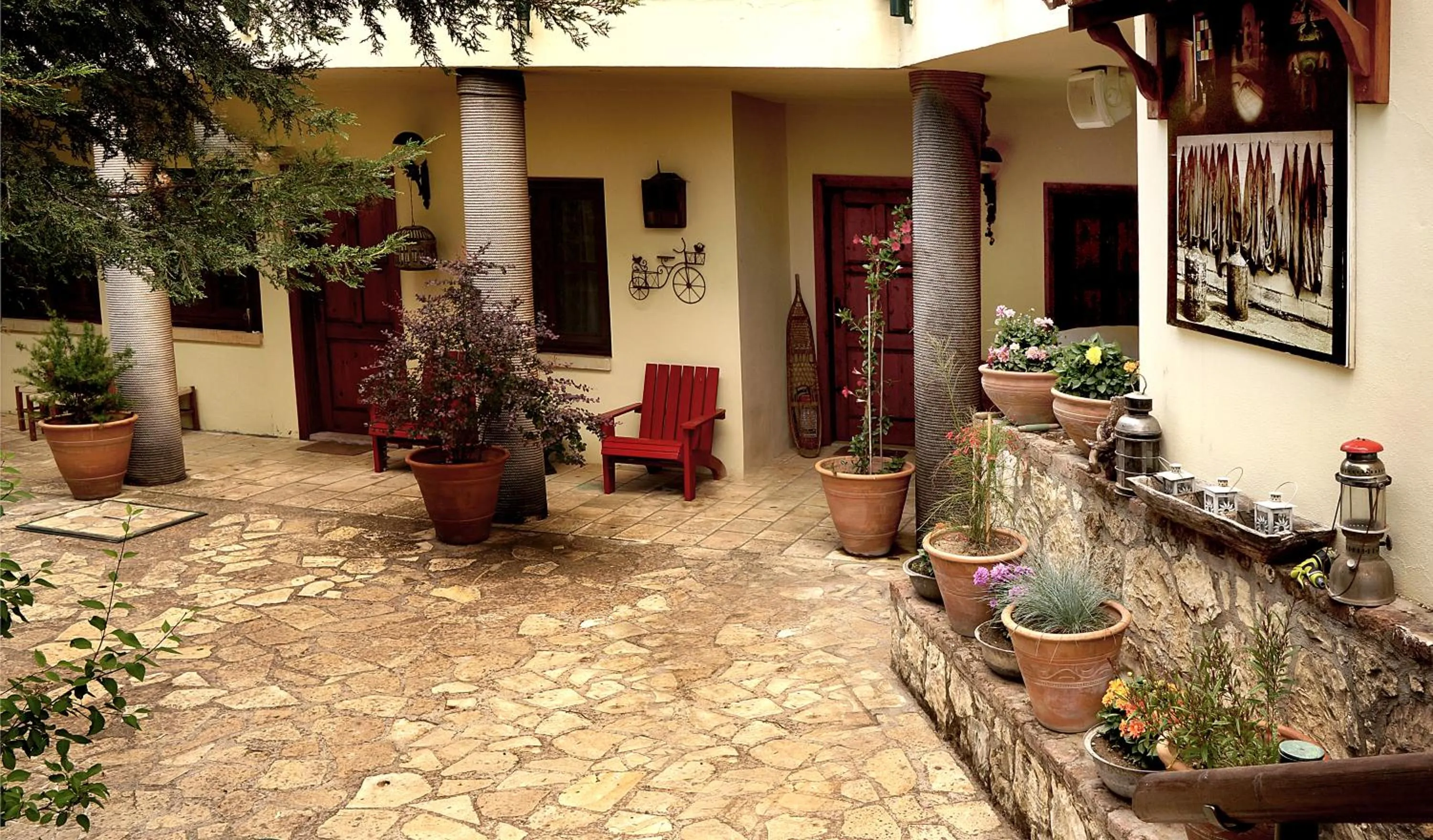 Patio in Kisik Konagi