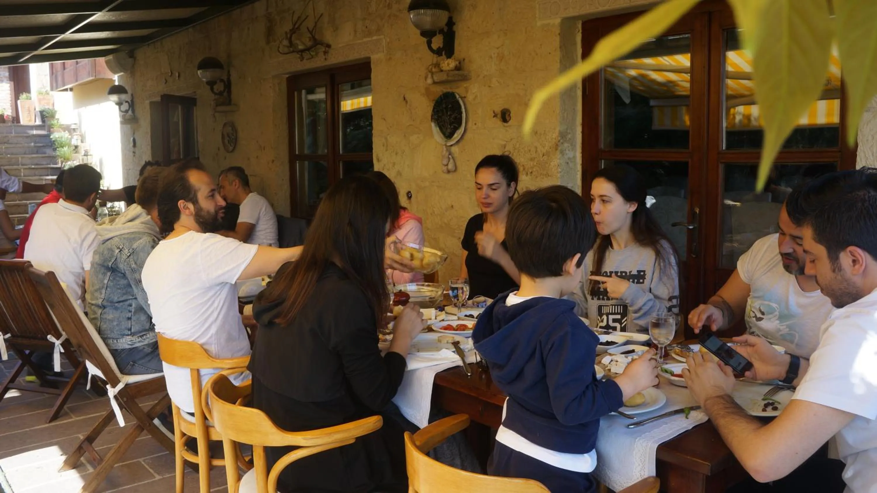 Restaurant/places to eat in Kisik Konagi