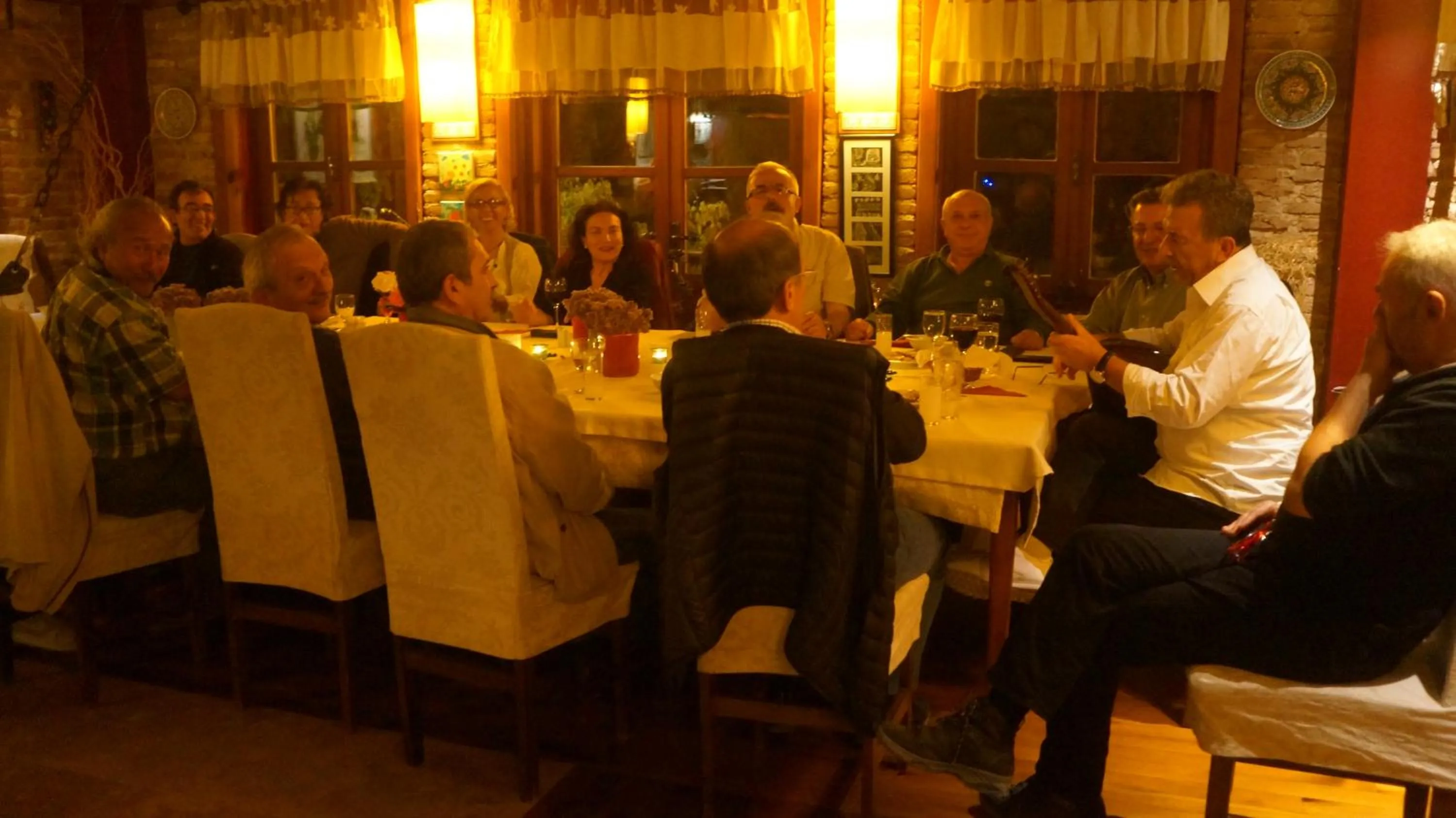 Restaurant/places to eat in Kisik Konagi