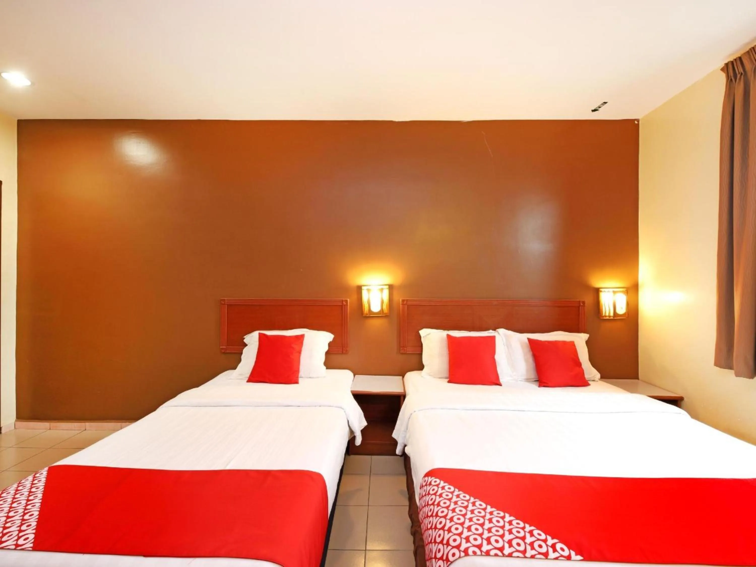 View (from property/room), Bed in Super OYO 447 Comfort Hotel Meru