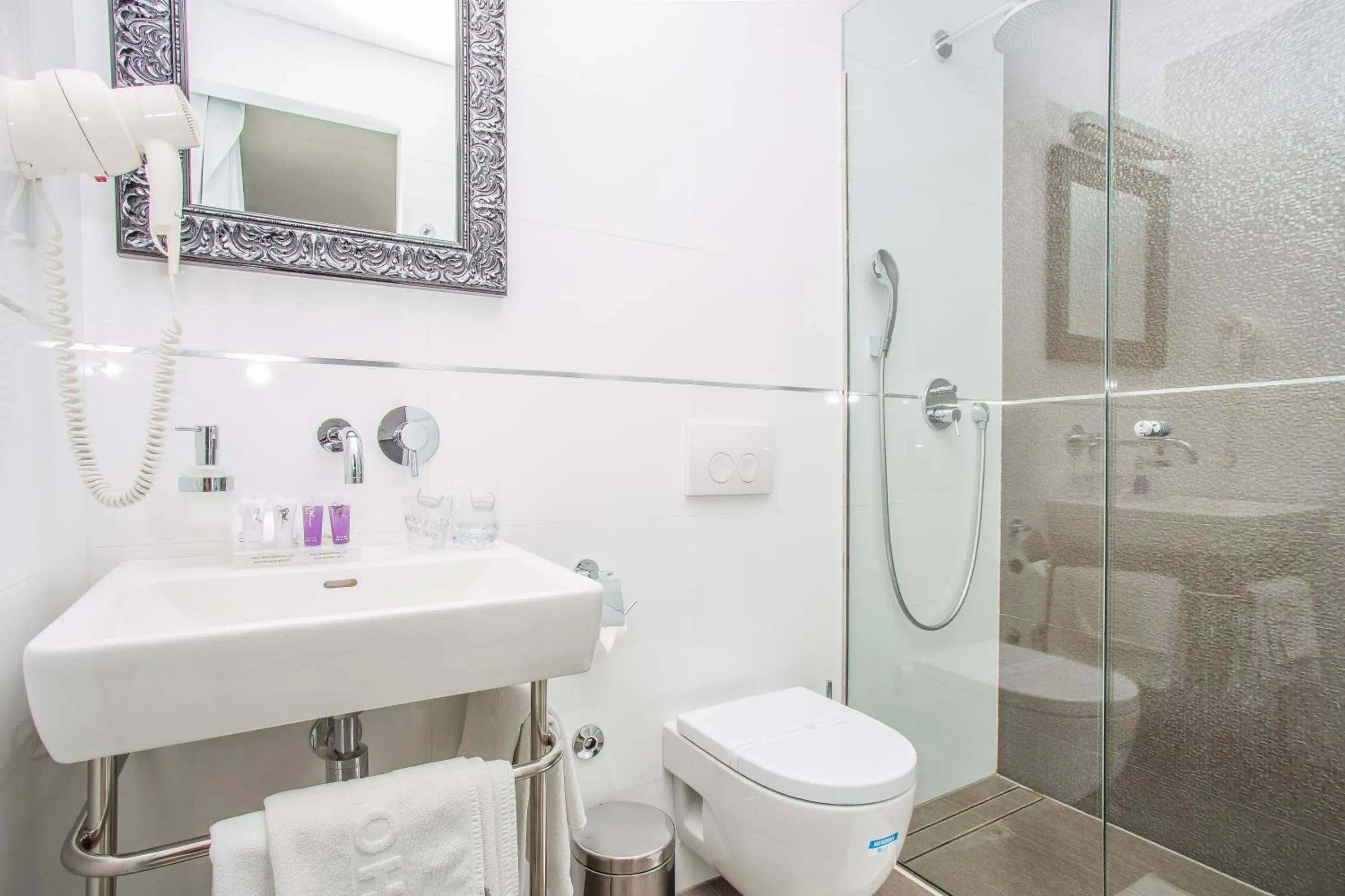 Standard Double or Twin Room in Jona Rooms Podstrana Standard Double or Twin Room in Jona Rooms Podstrana