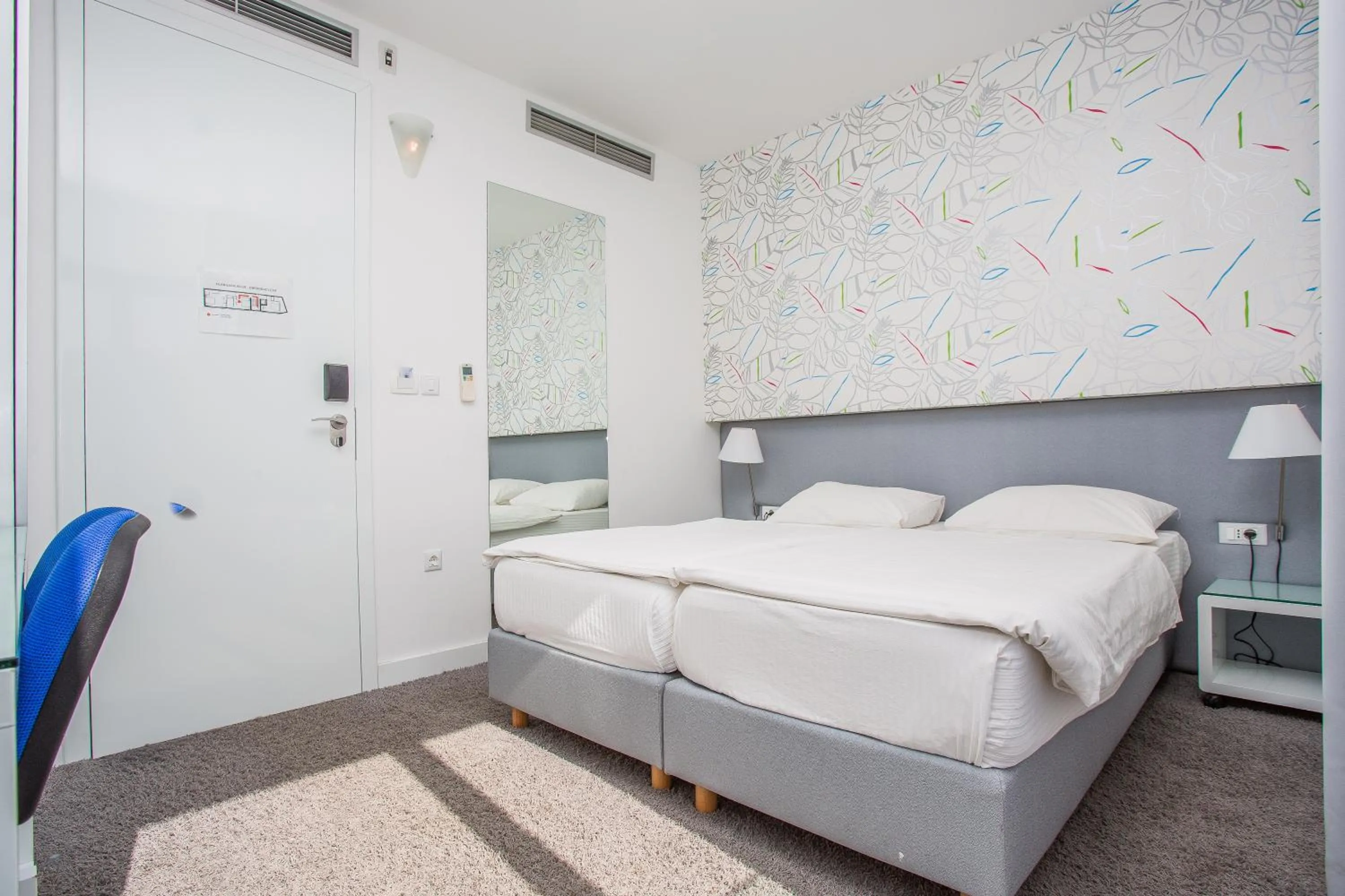 Photo of the whole room in Hotel Jona