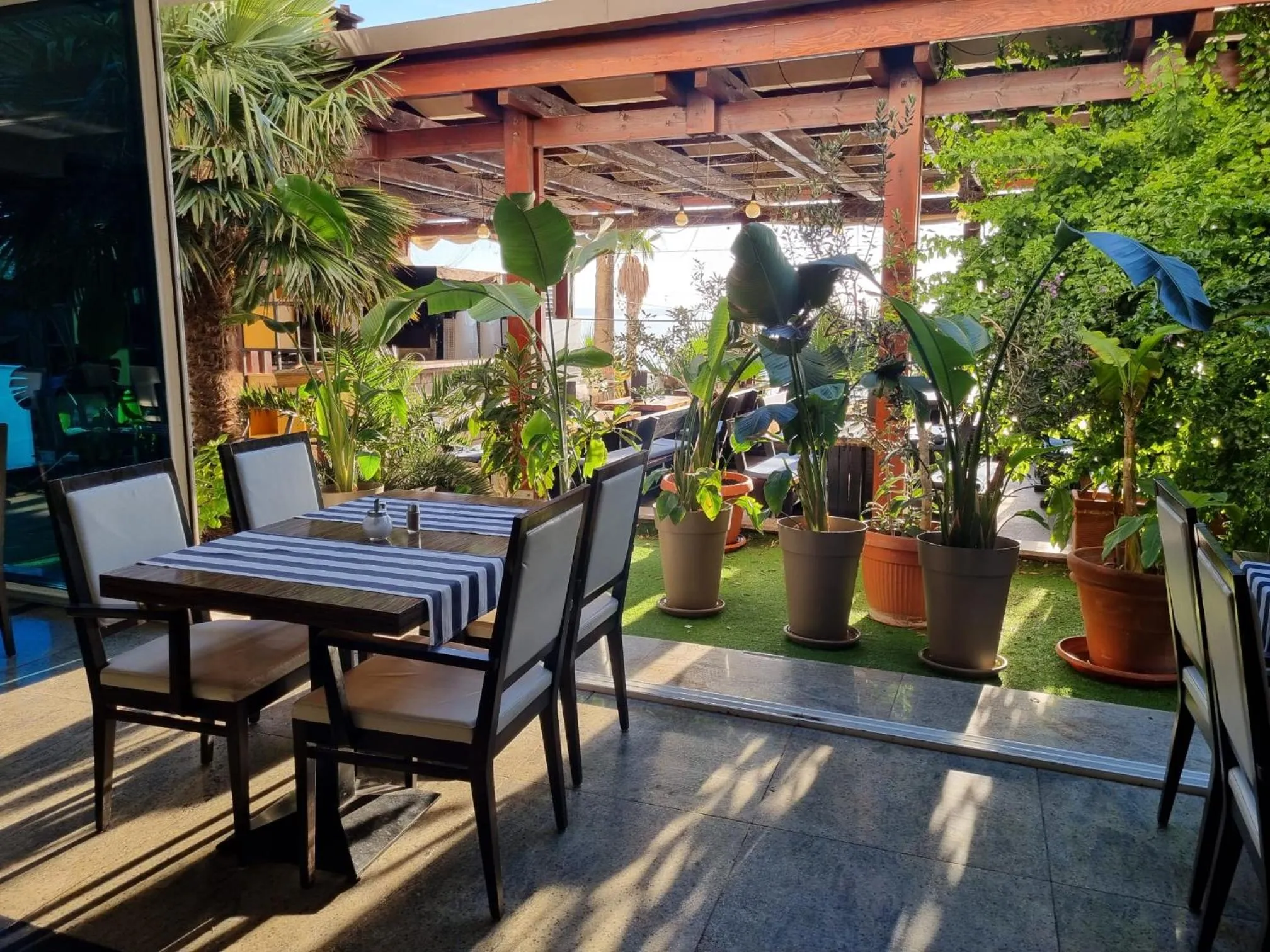 Breakfast in Hotel Jona