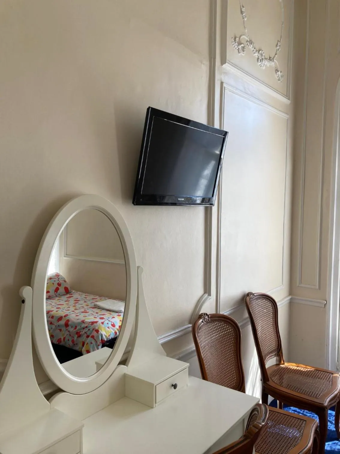 Bedroom in Hôtel Belle Meunière