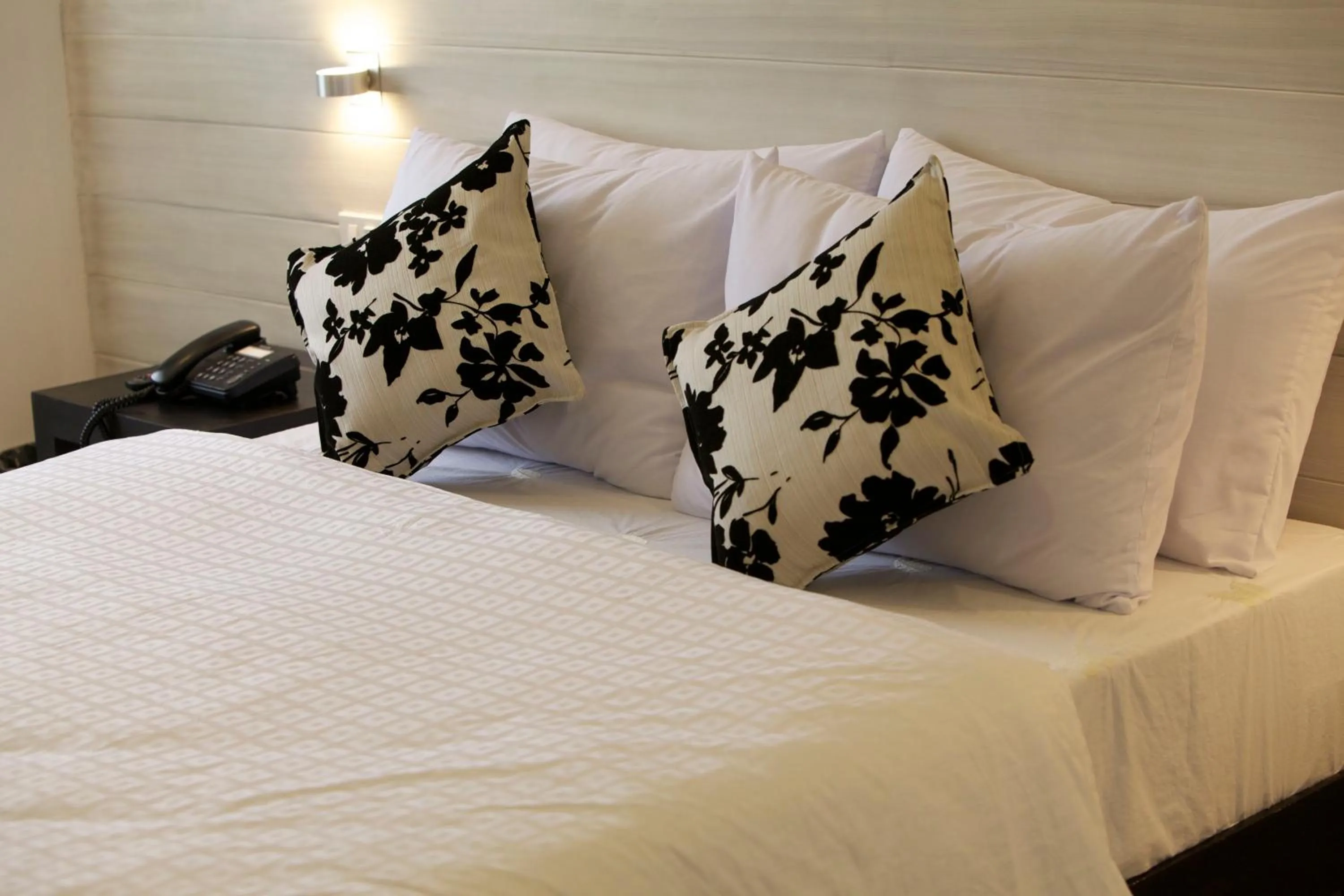 Bed in Alba Uno Hotel