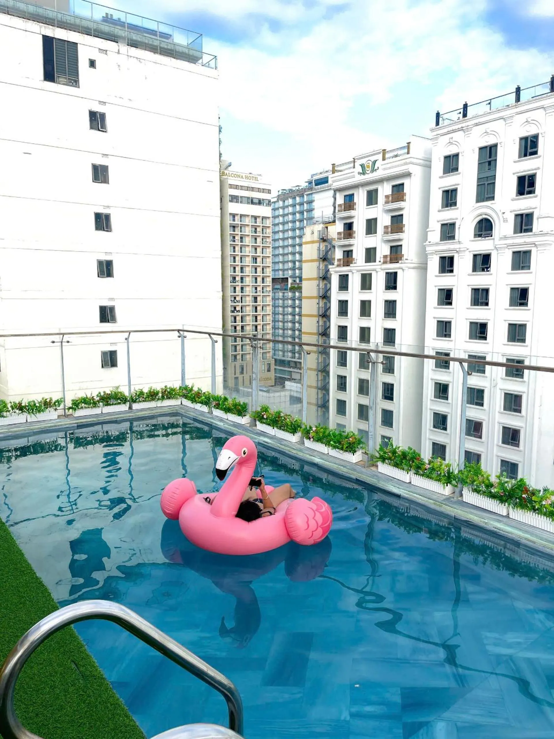 Swimming pool in Jolia Hotel Danang Beach