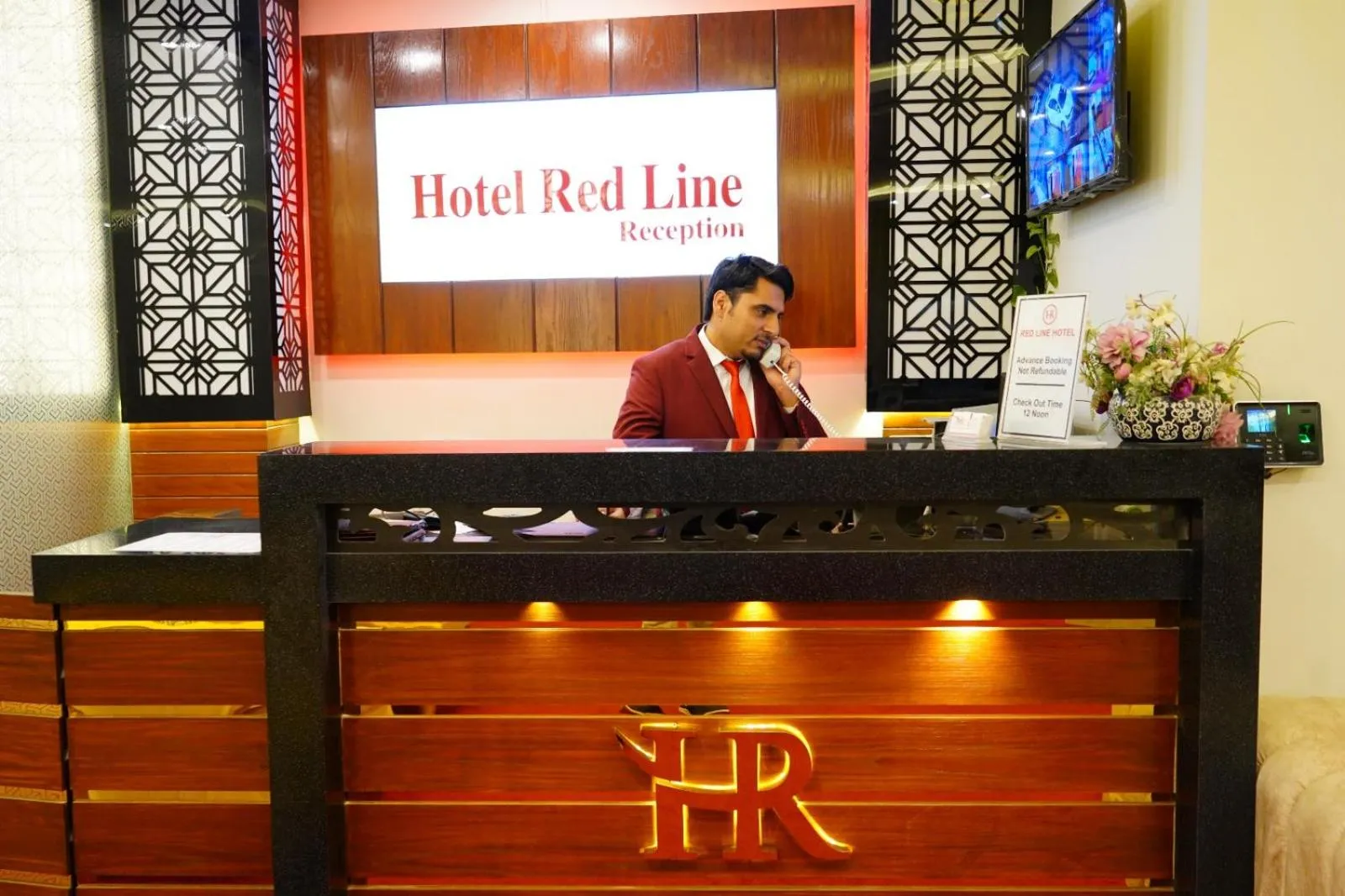 Hotel Red Line