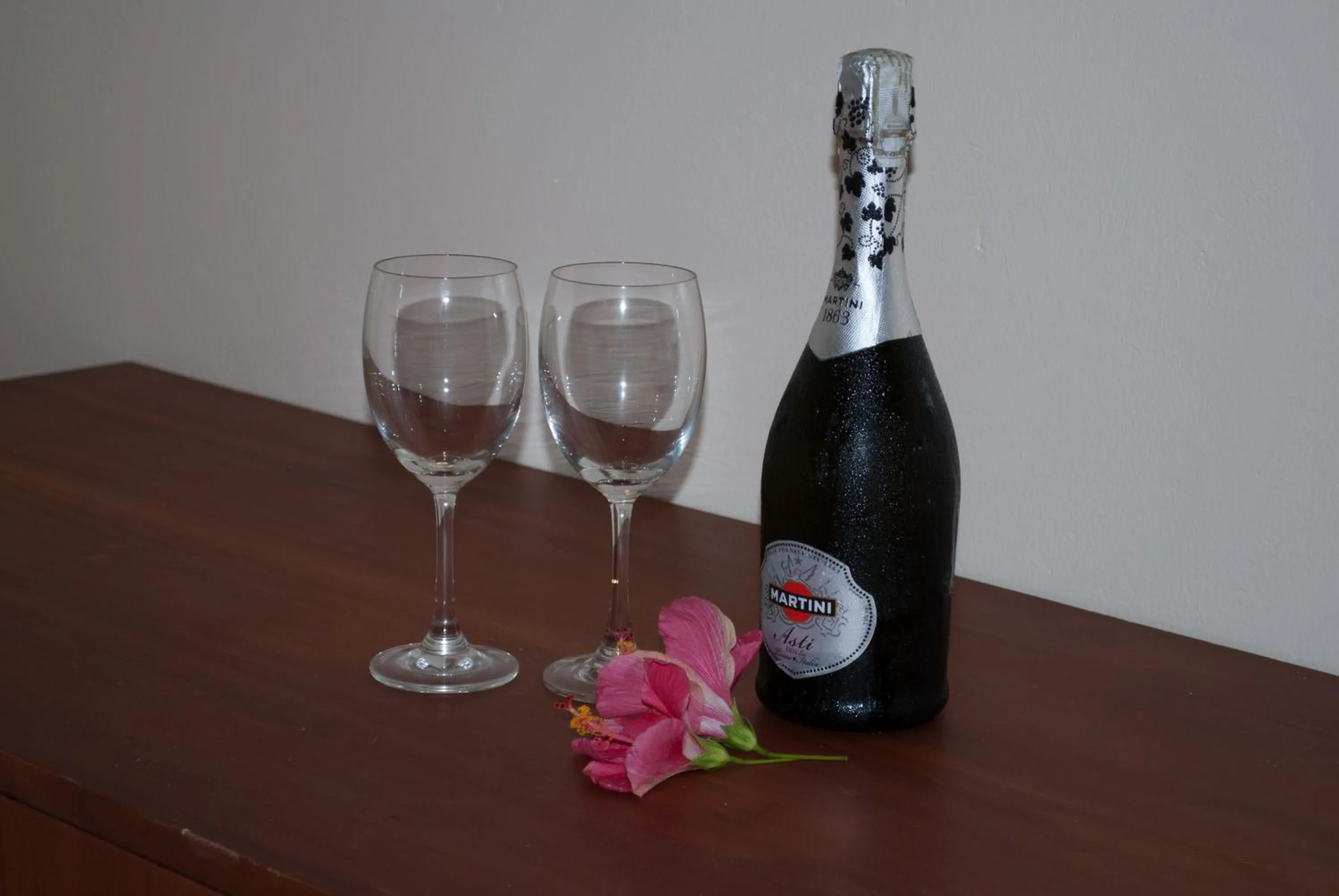 Alcoholic drinks in Quo Vadis Dive Resort