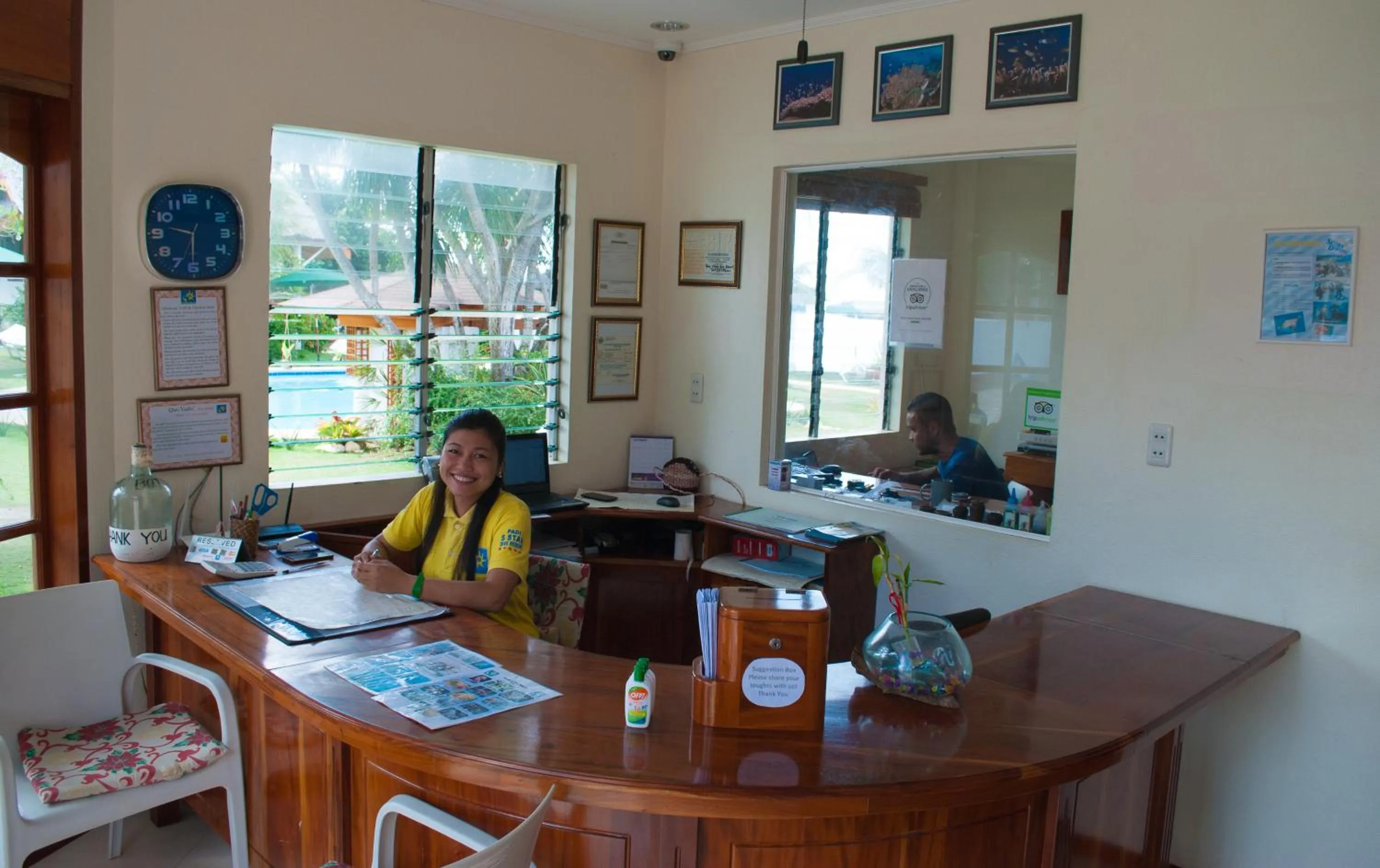 Staff in Quo Vadis Dive Resort