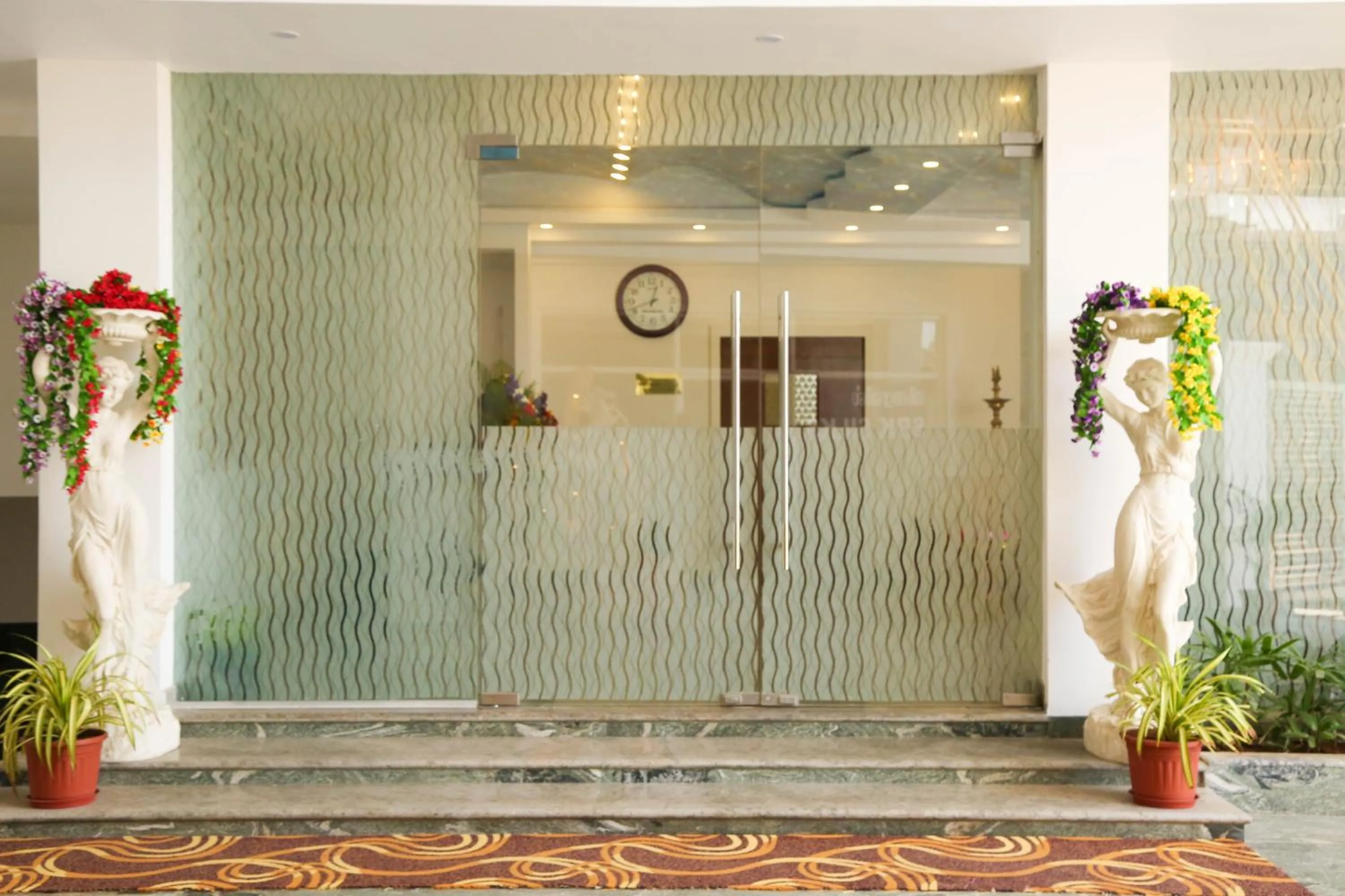 Facade/entrance in Sbk Park Inn