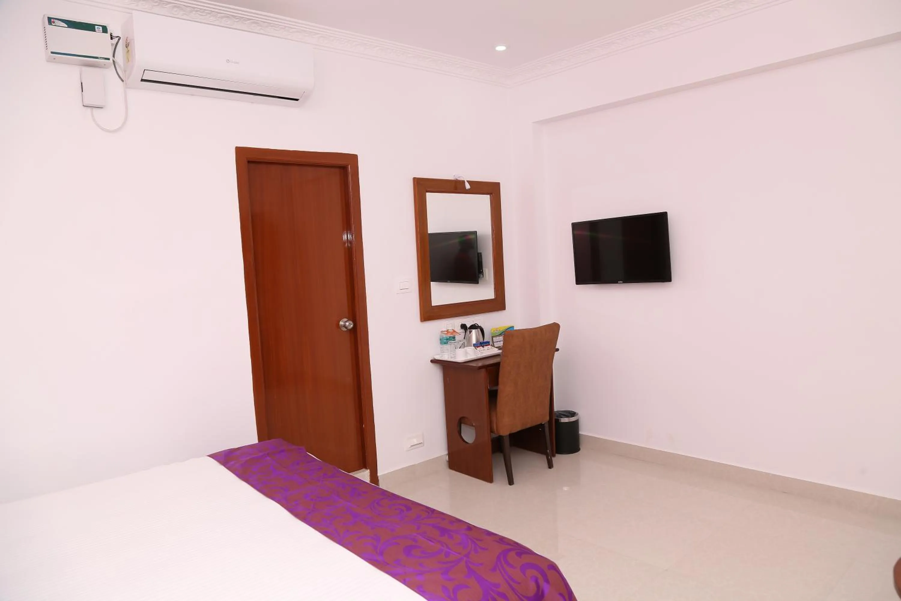 TV and multimedia, Bed in Sbk Park Inn