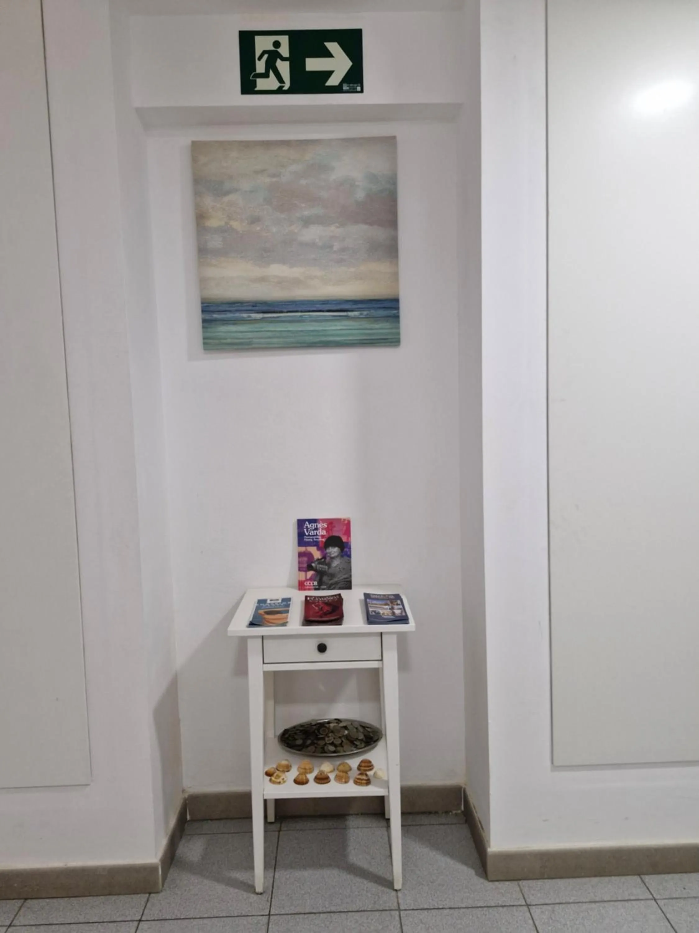 Decorative detail in Hostal Elkano