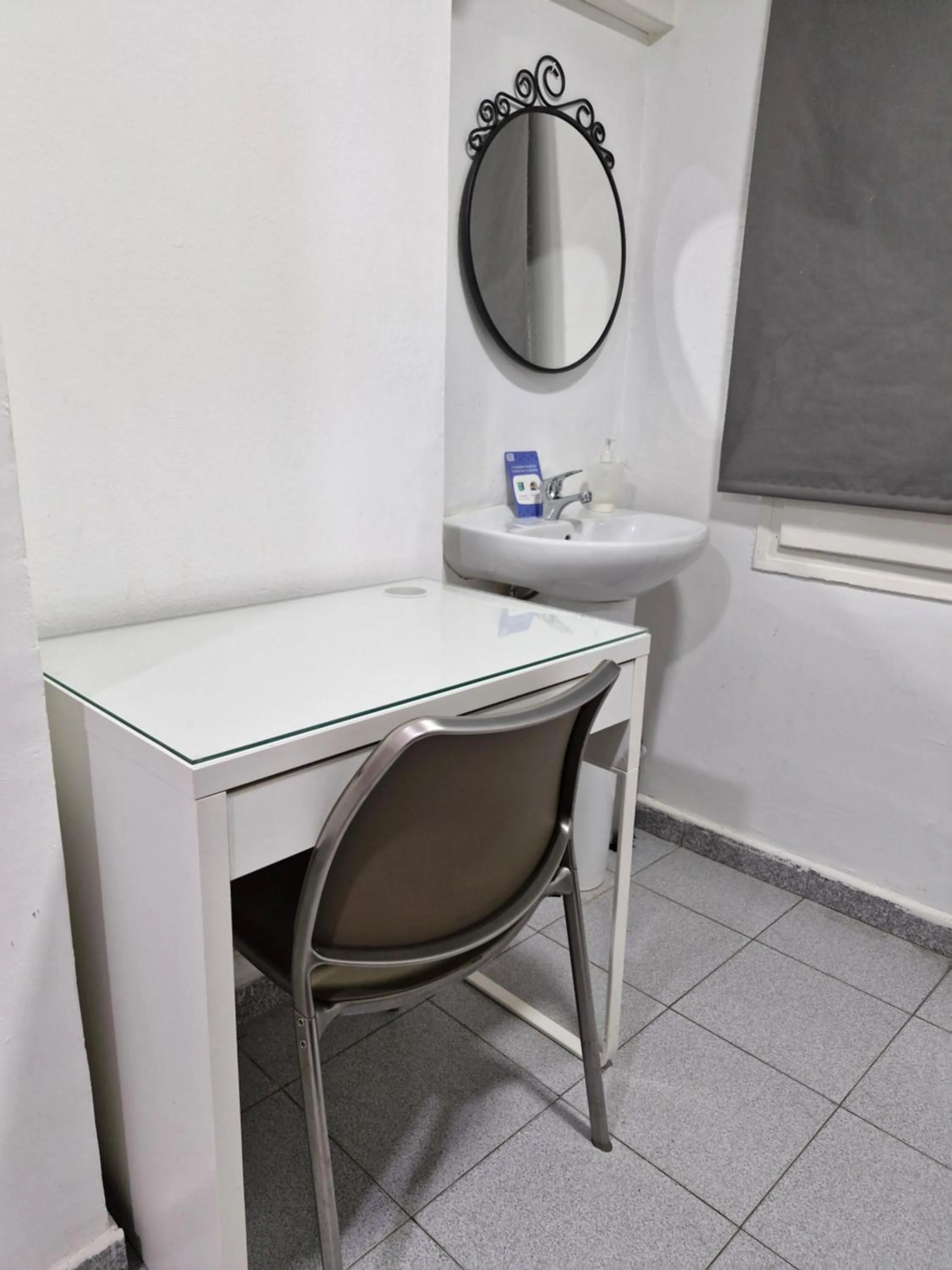 Bedroom in Hostal Elkano