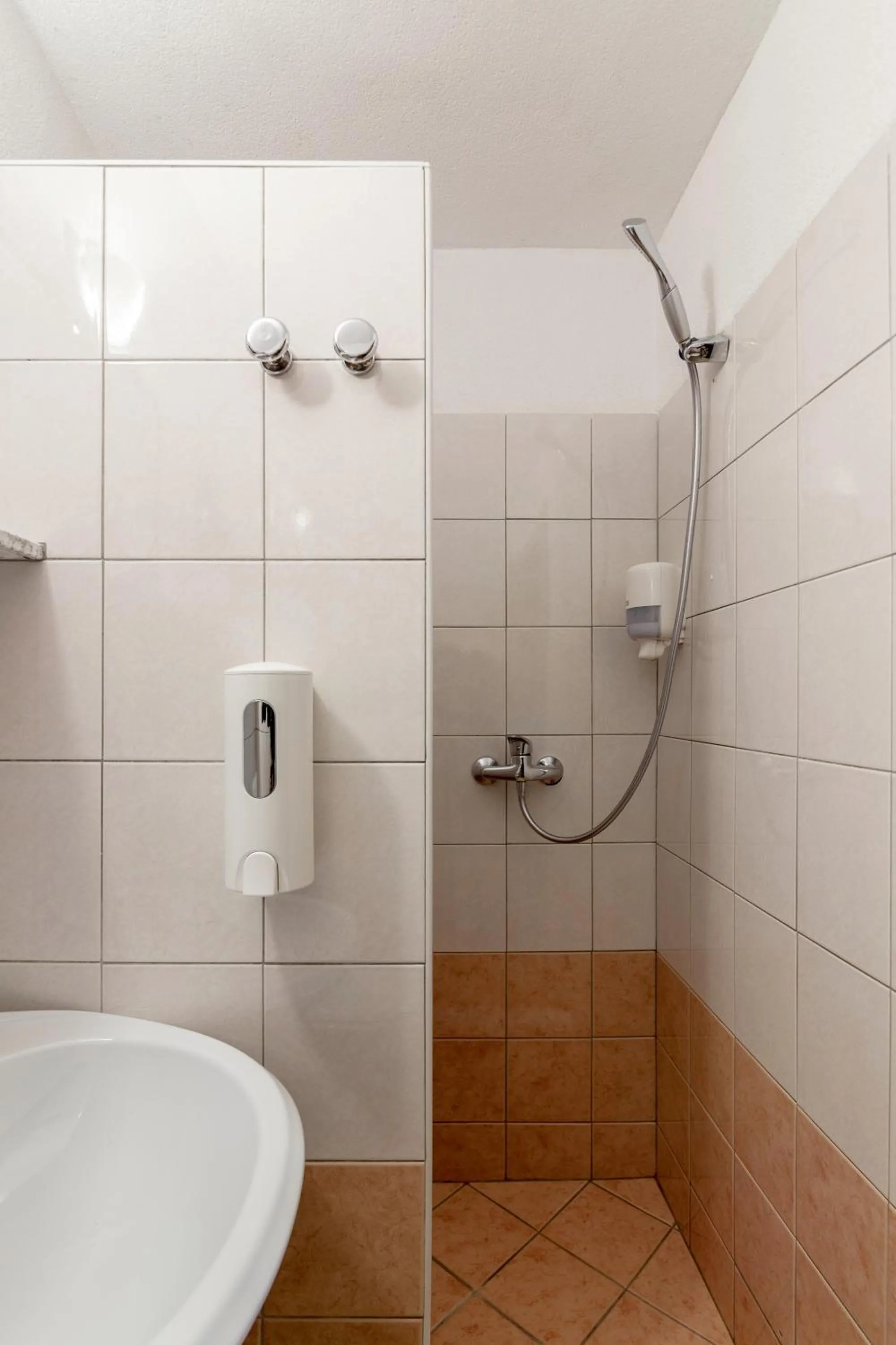 Shower in Jagodic Garni Hotel