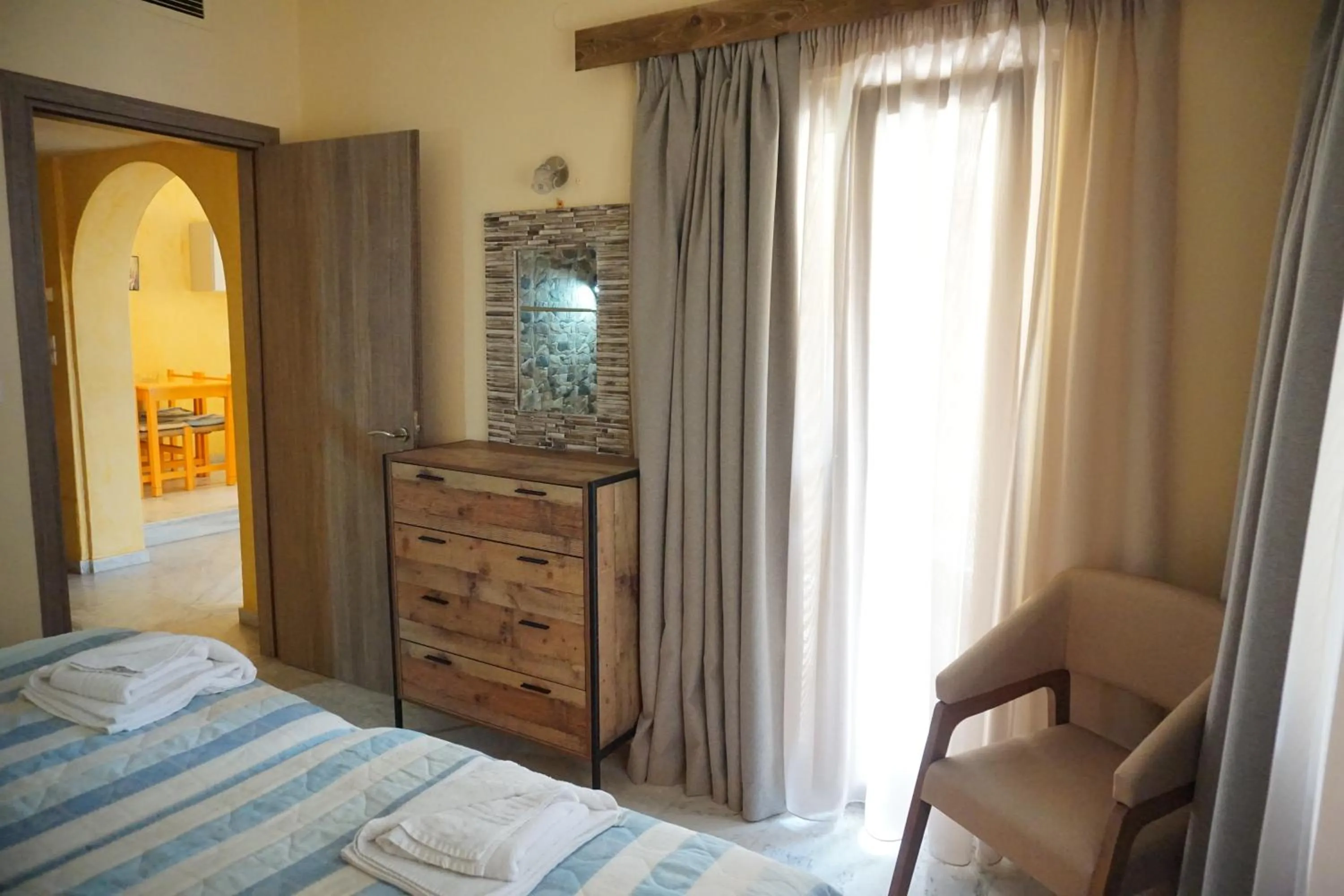 Bed in Katerini Apartments Hotel