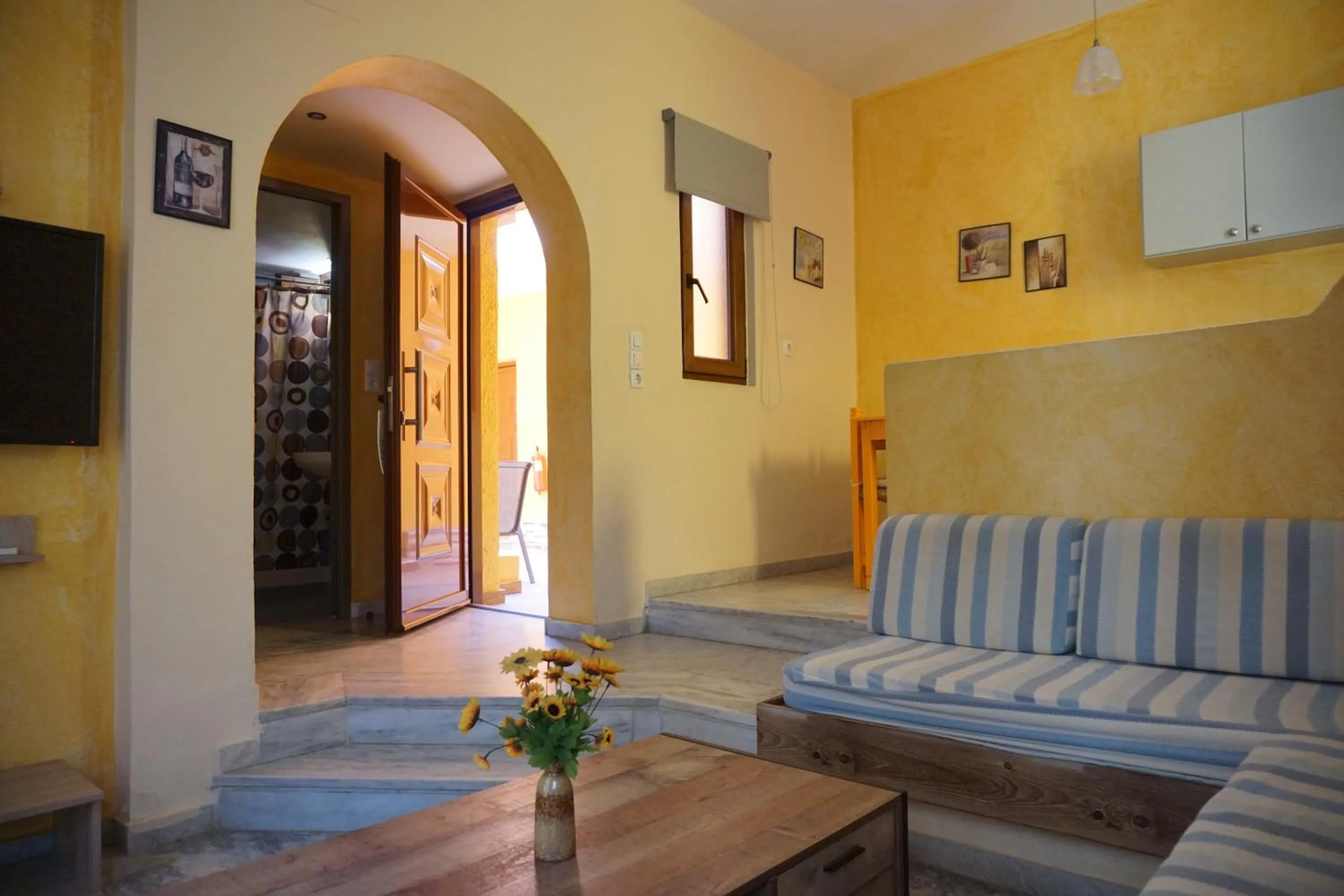 Seating area, Bed in Katerini Apartments Hotel